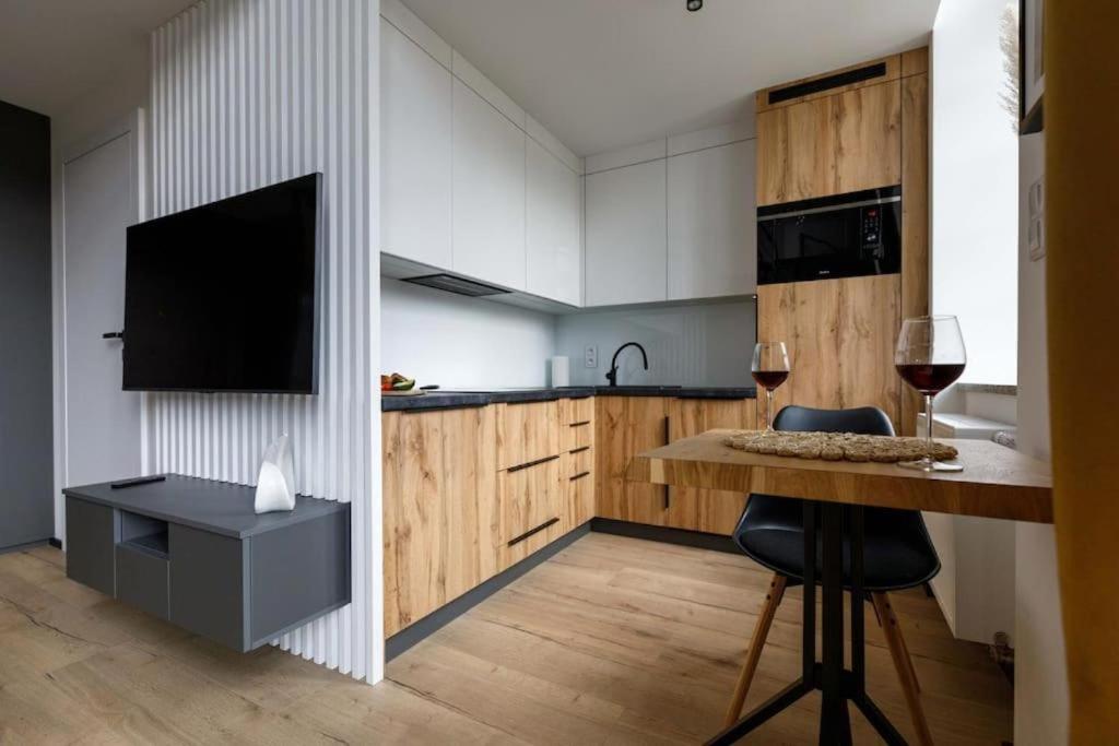 Wroclaw Stays - Old Town - Chic Apartments - Jana Pawla 33