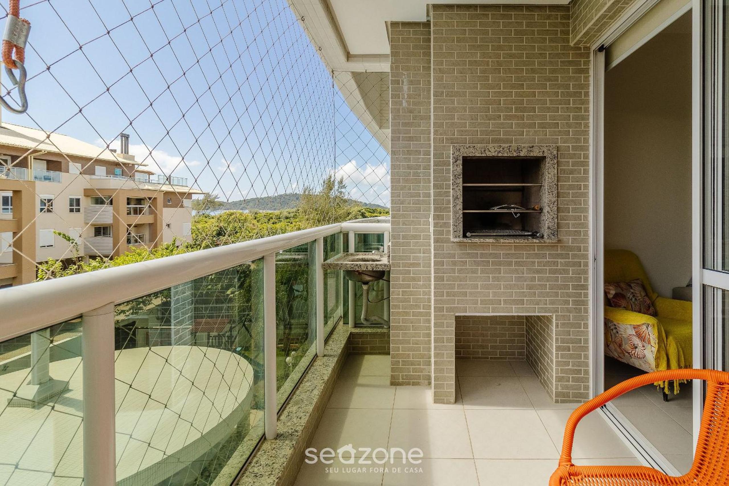 Apt w/ side sea view, seaside condominium RAP0306