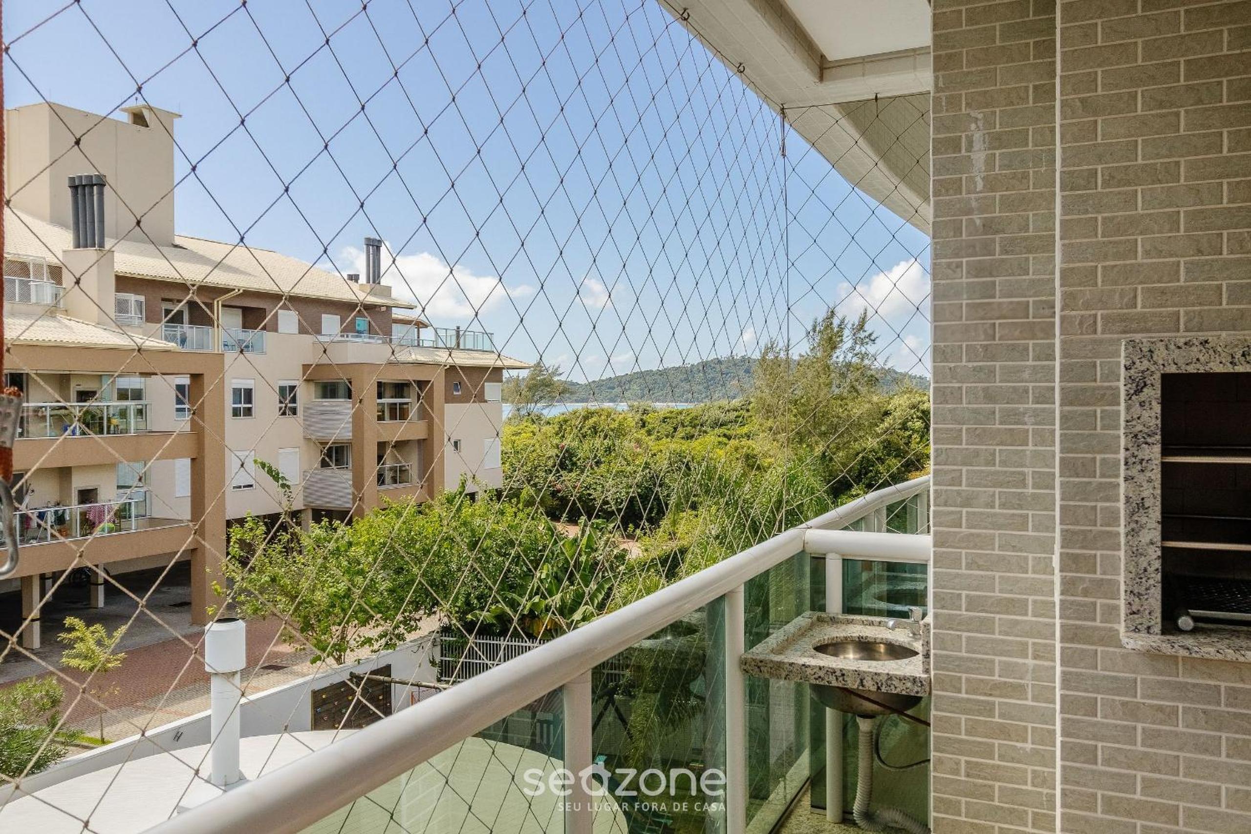 Apt w/ side sea view, seaside condominium RAP0306