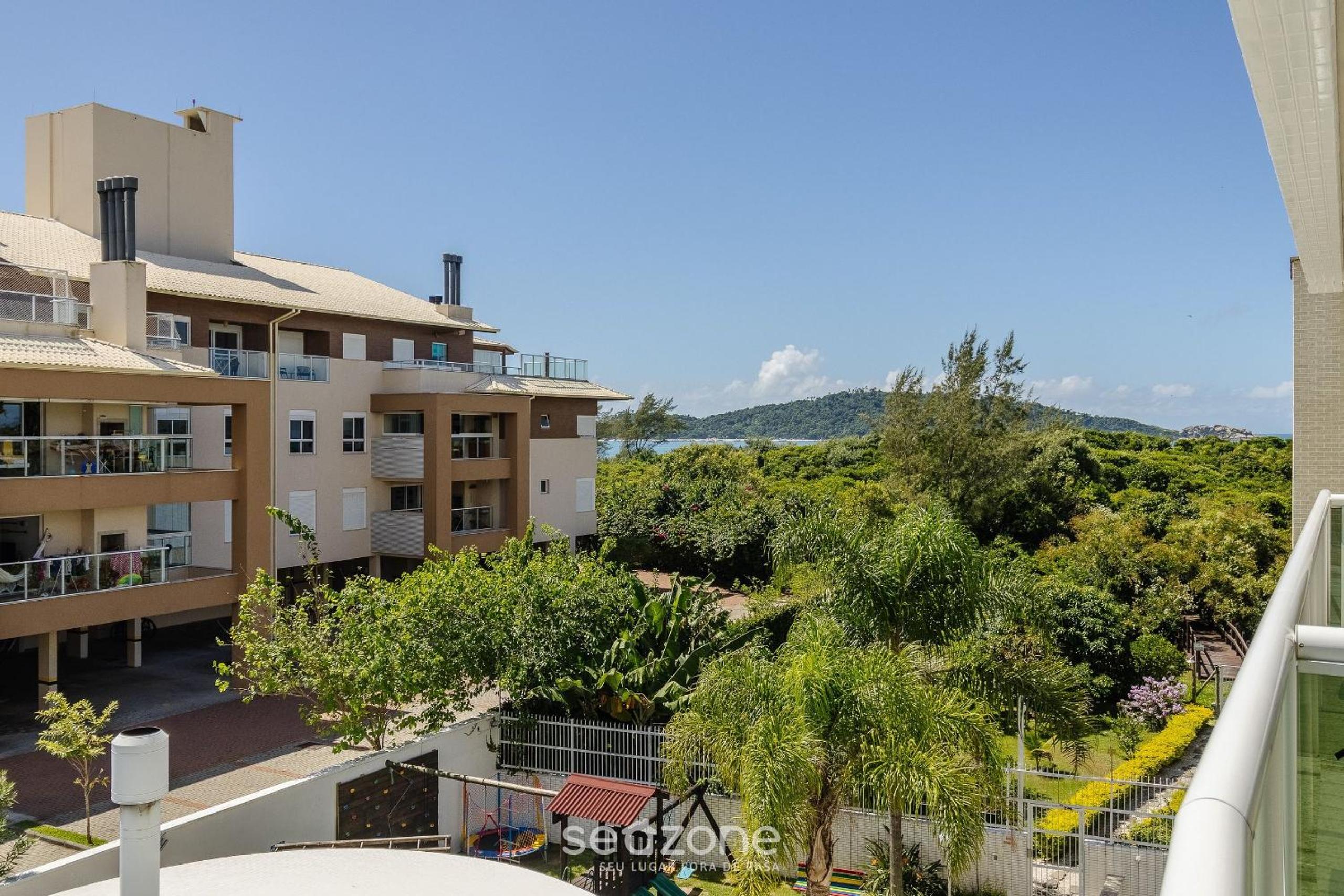 Apt w/ side sea view, seaside condominium RAP0306