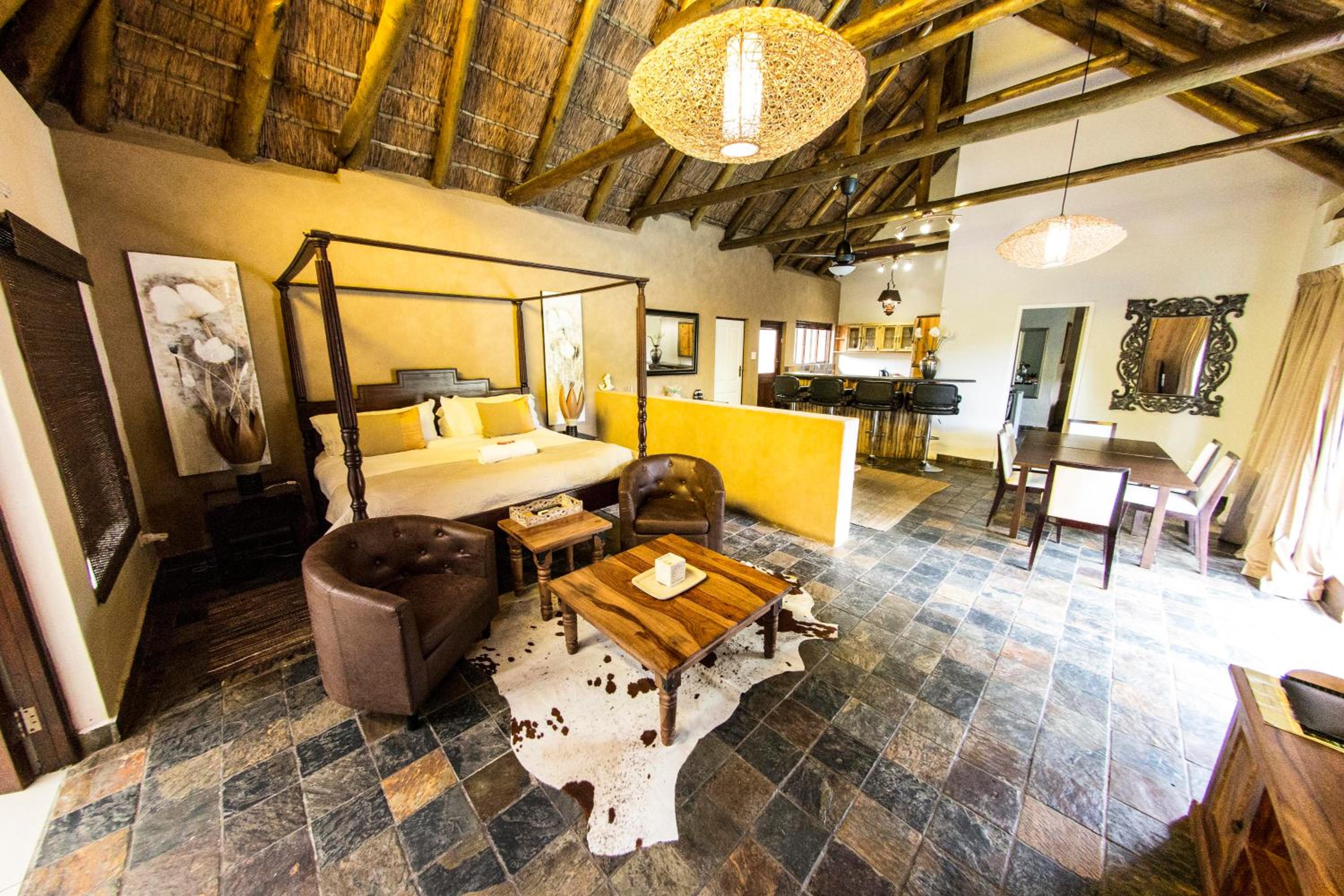 Fish Eagle Manor