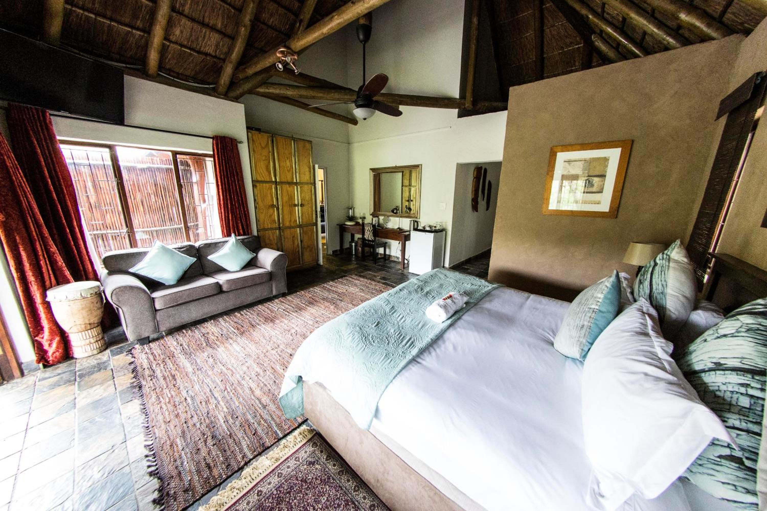 Fish Eagle Manor