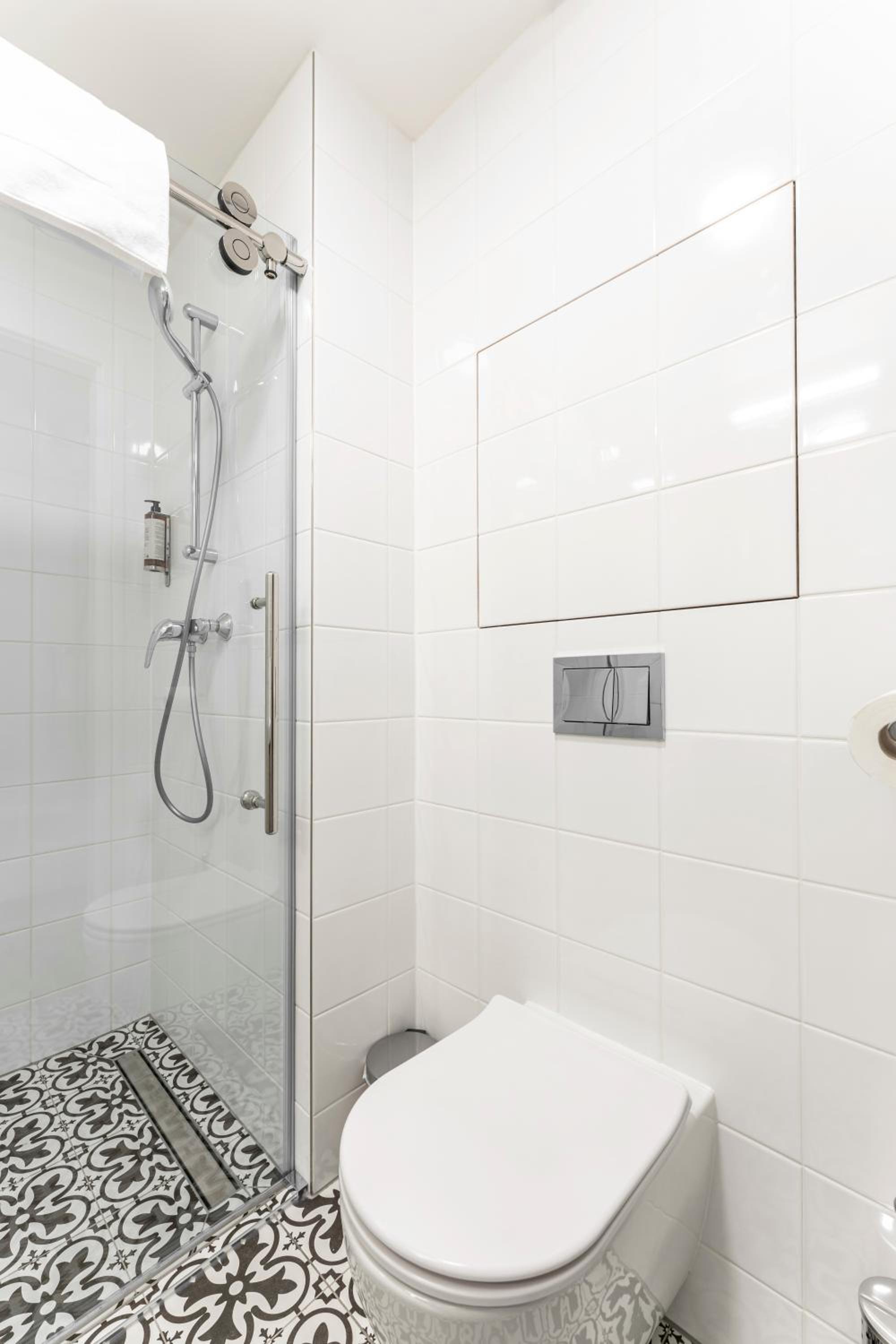 Visit Oomph Apartments