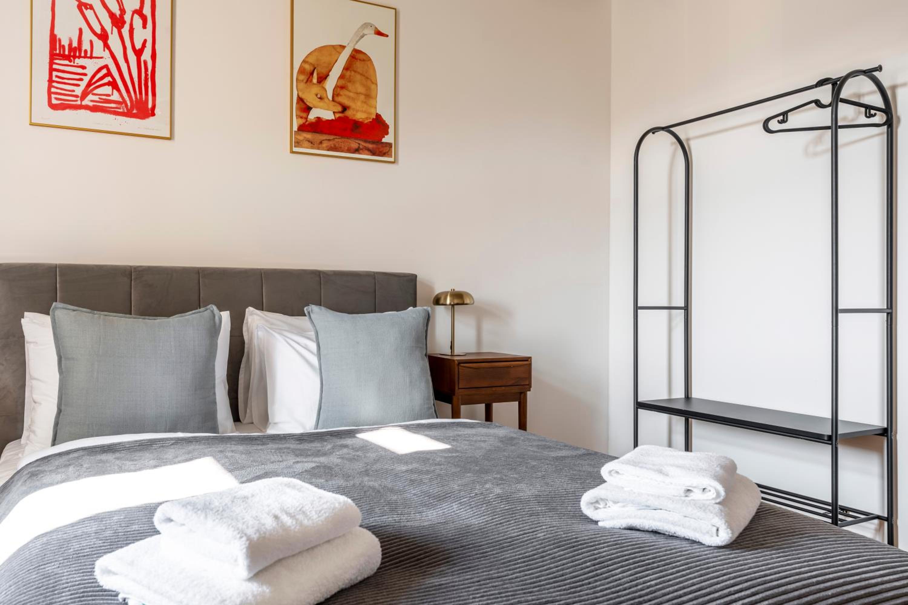 Visit Oomph Apartments