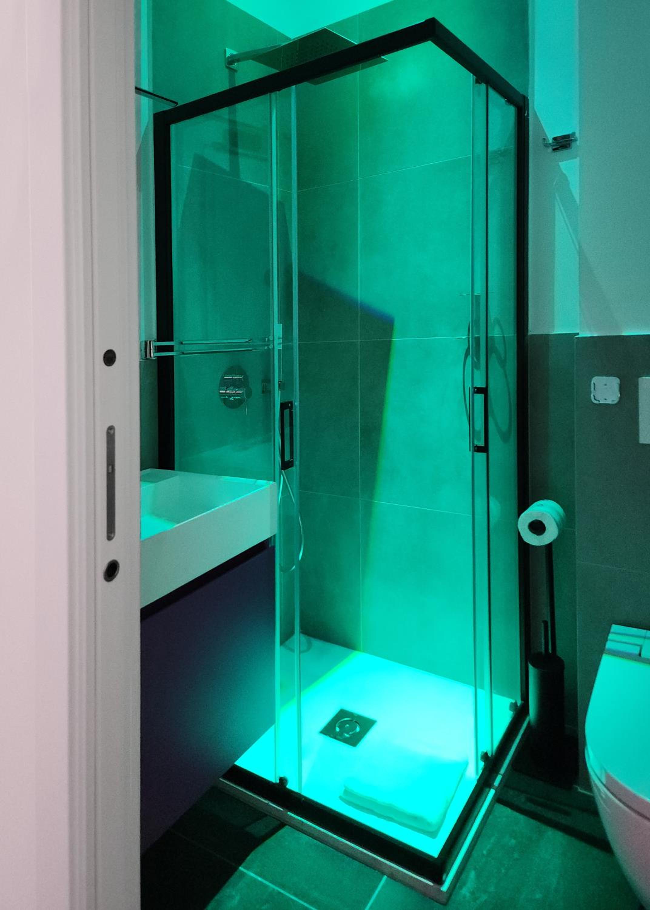 Prisma Rooms