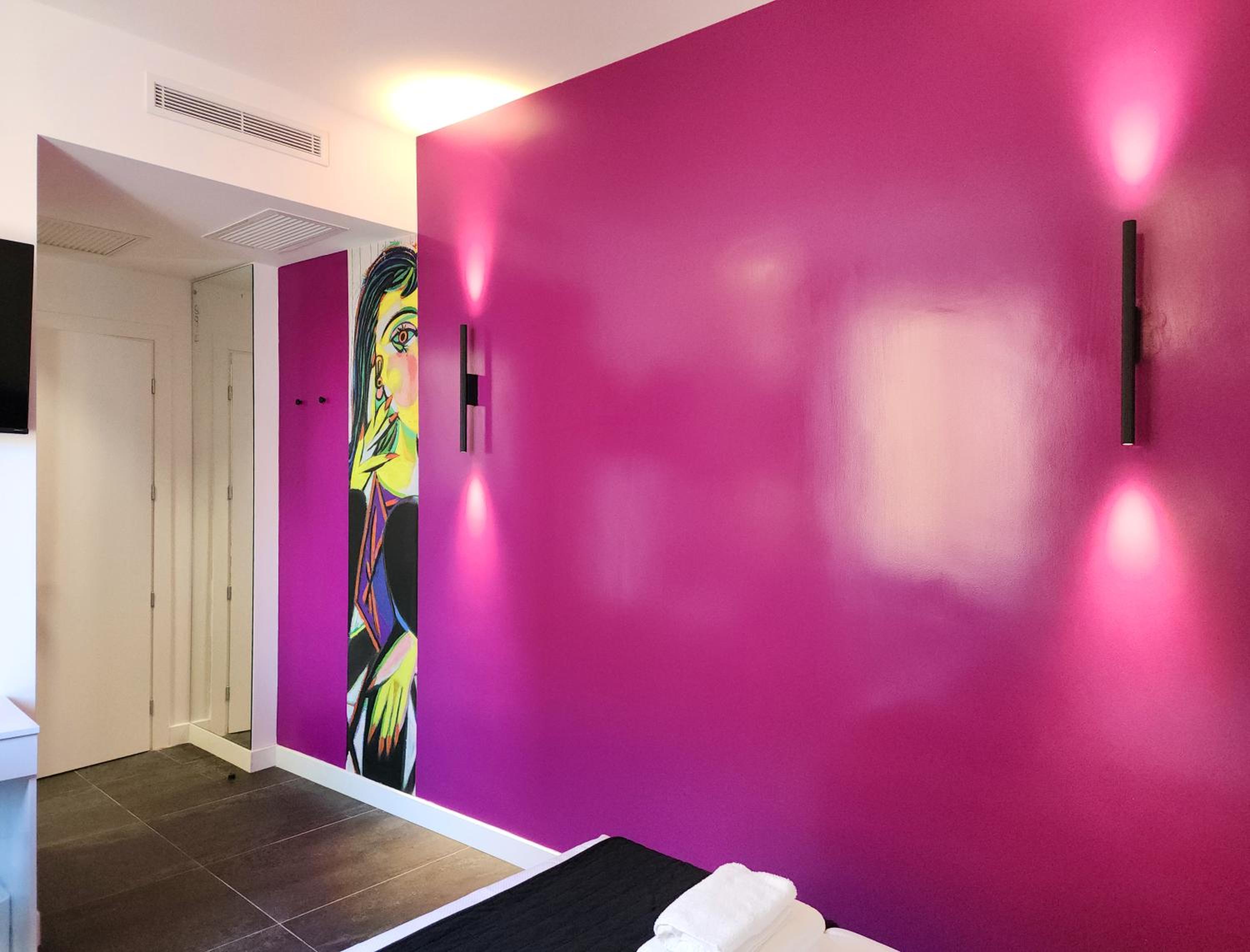 Prisma Rooms