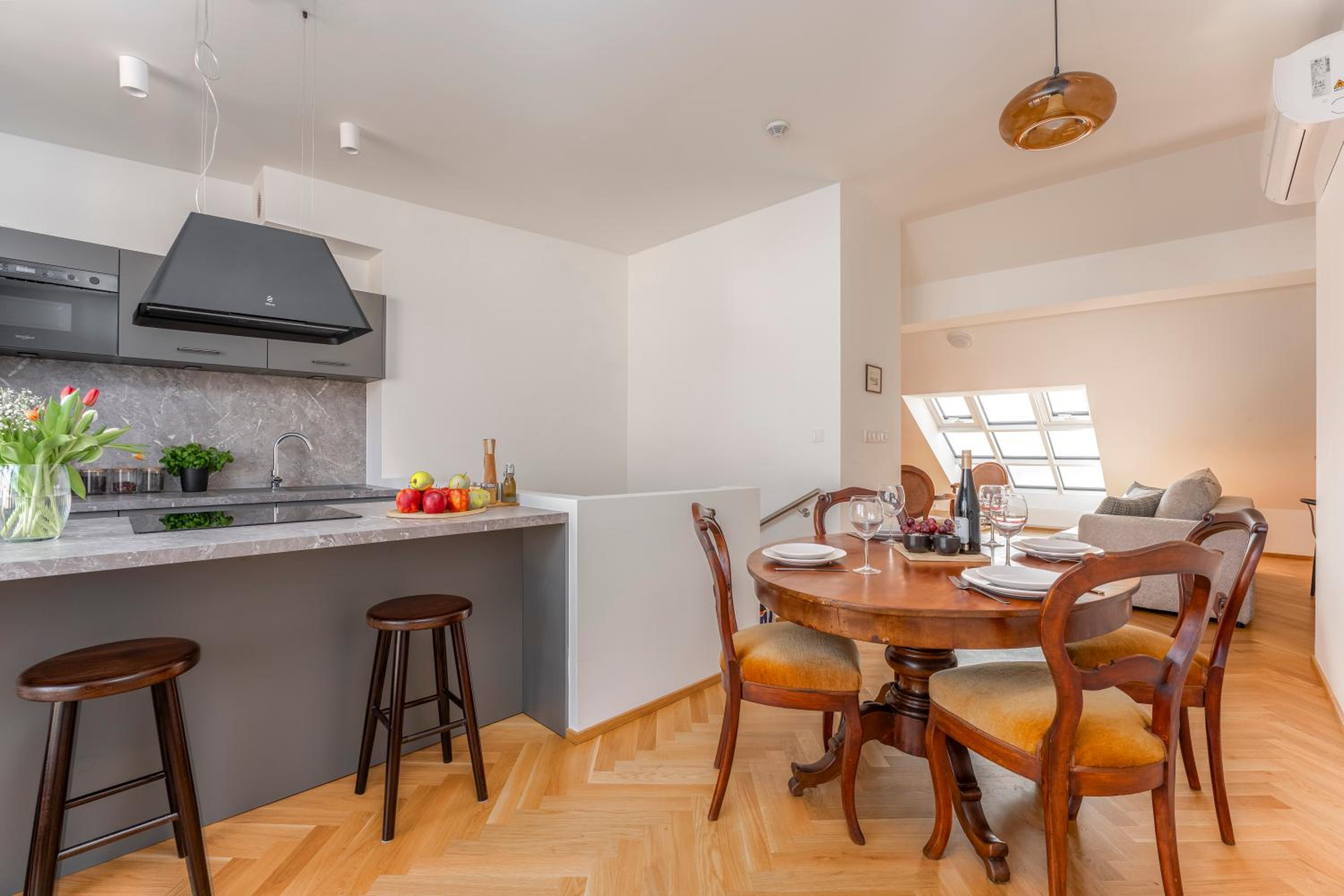 Visit Oomph Apartments