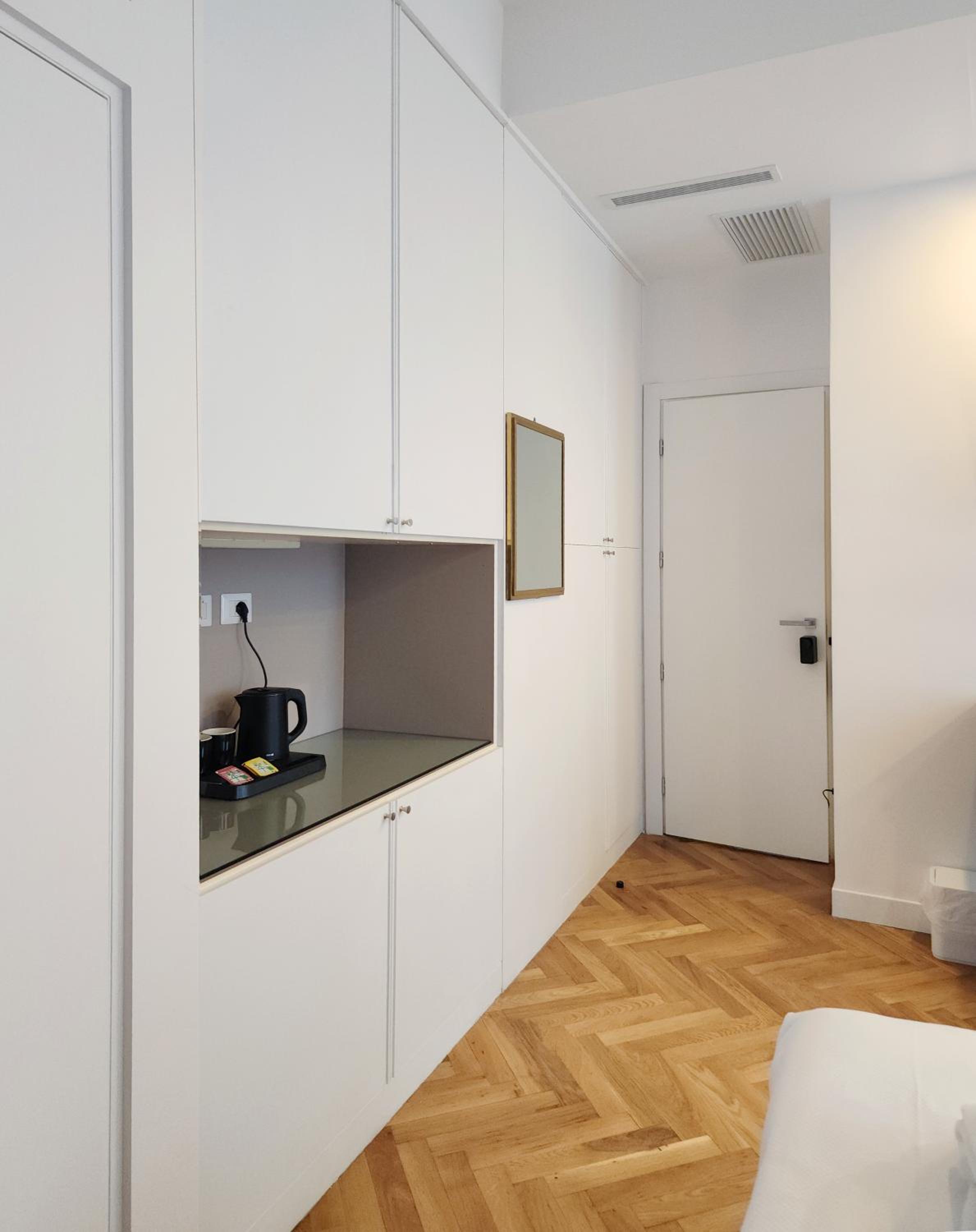 Prisma Rooms