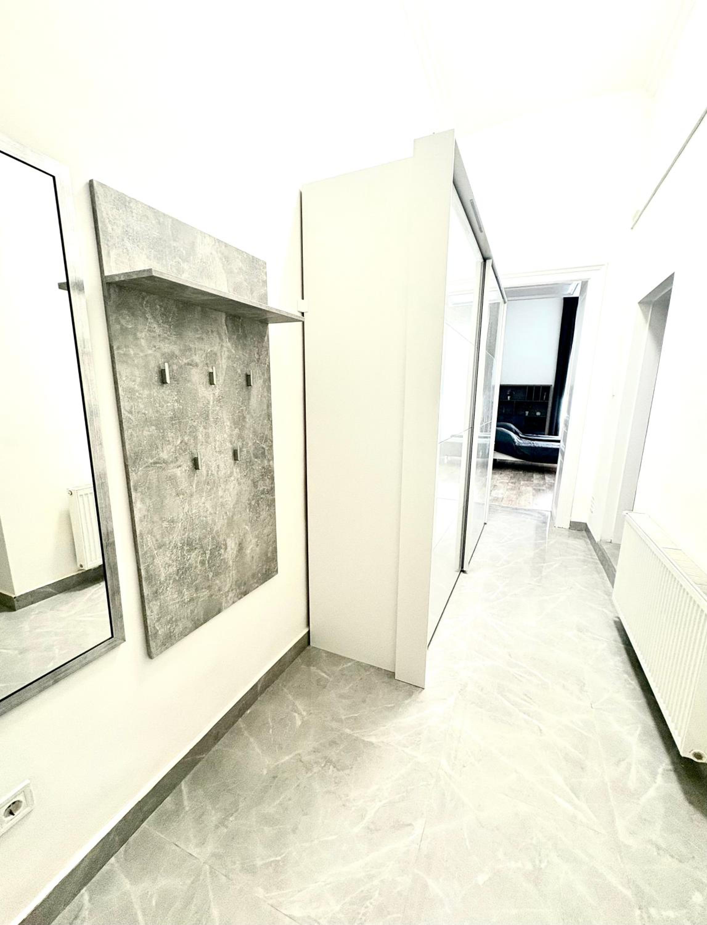 R78 Apartment