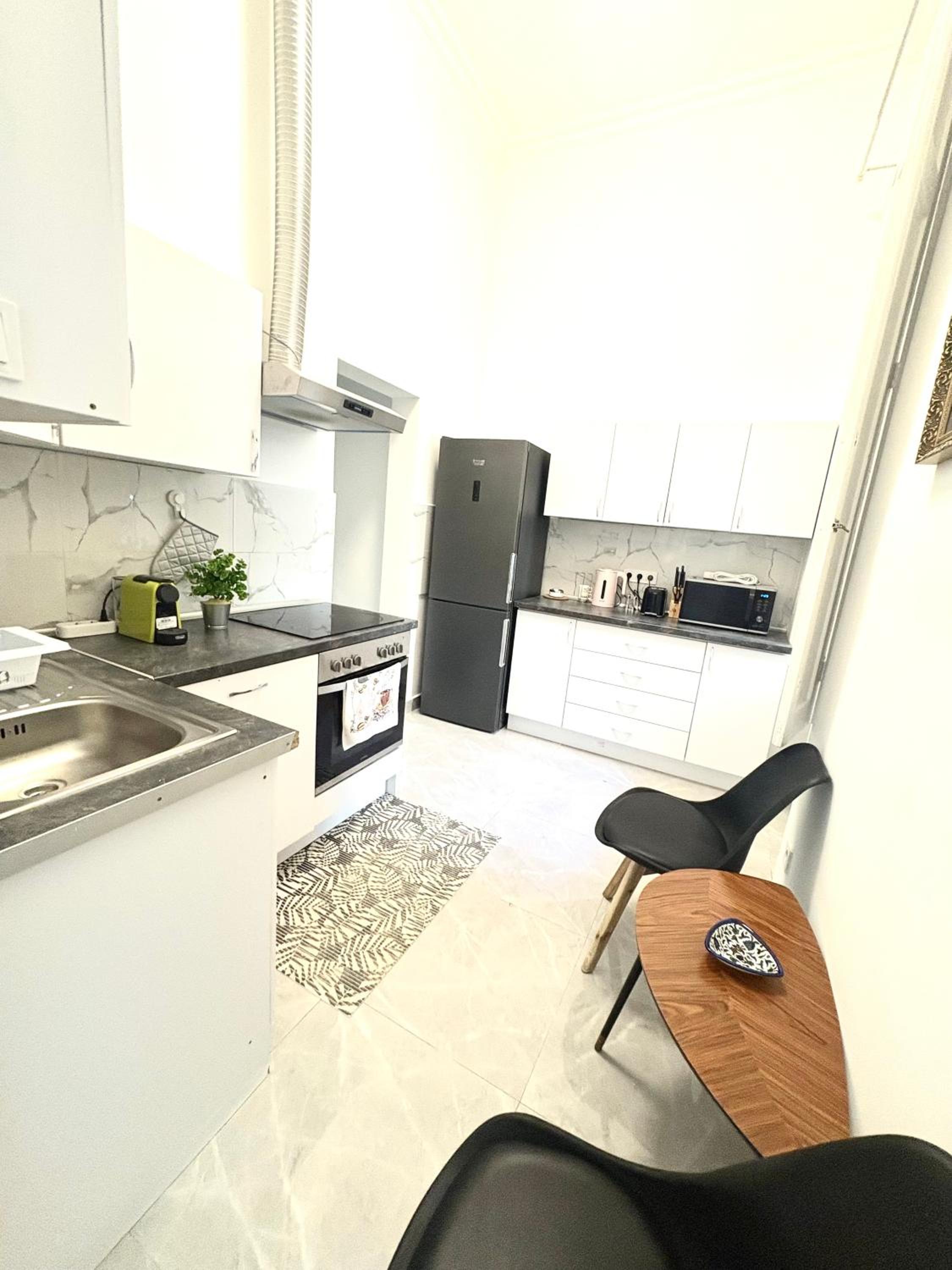 R78 Apartment