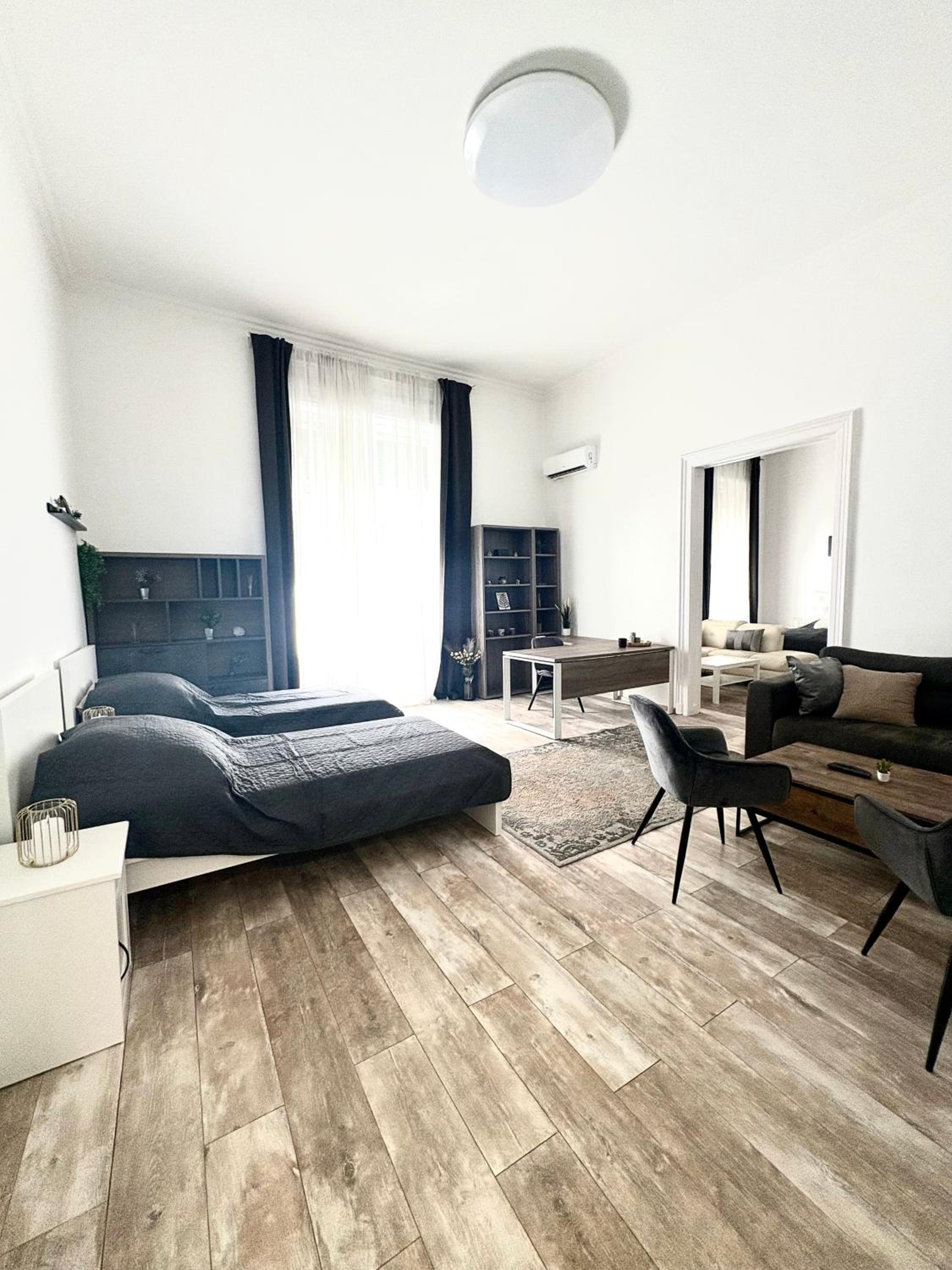R78 Apartment