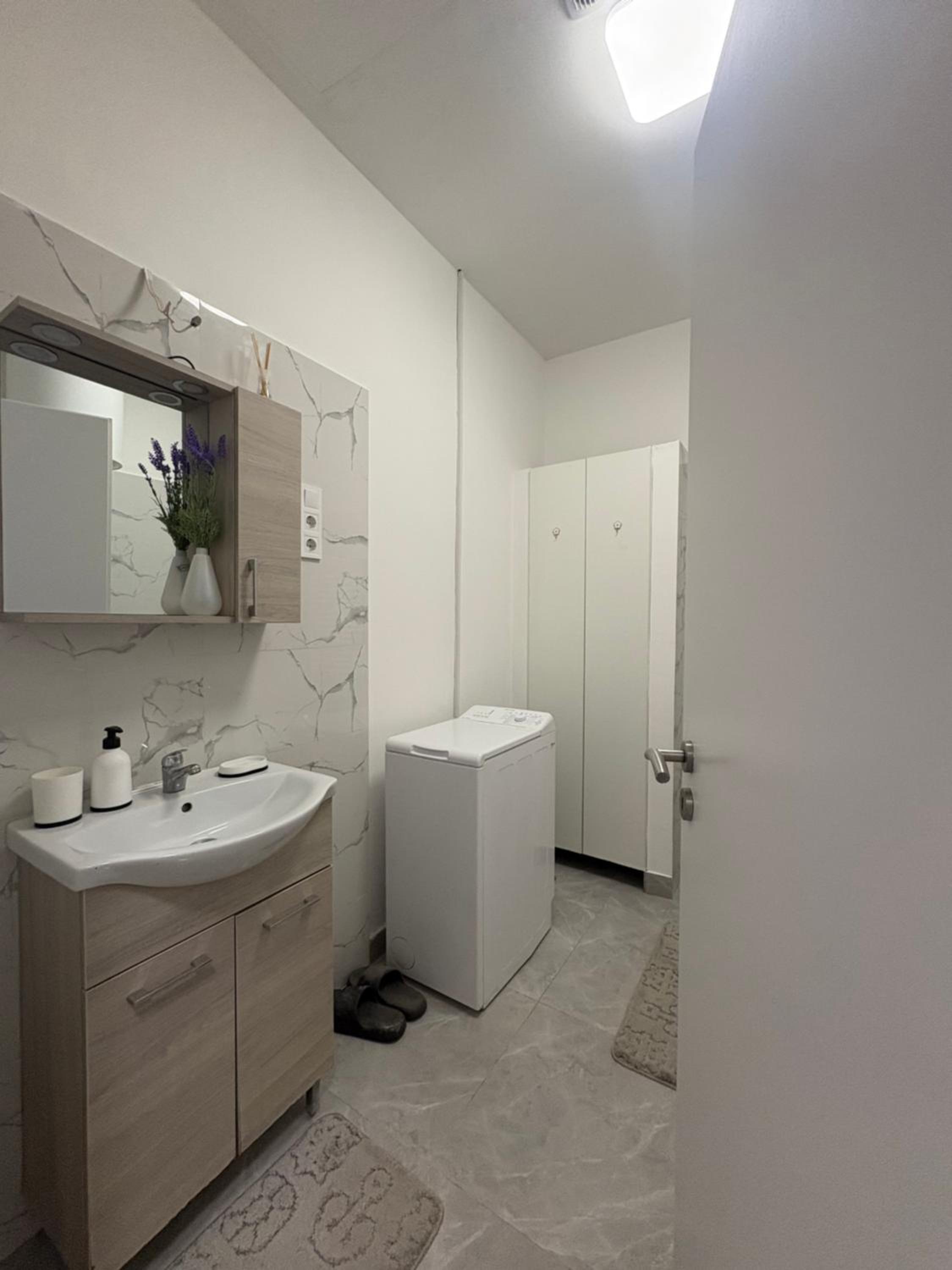 R78 Apartment