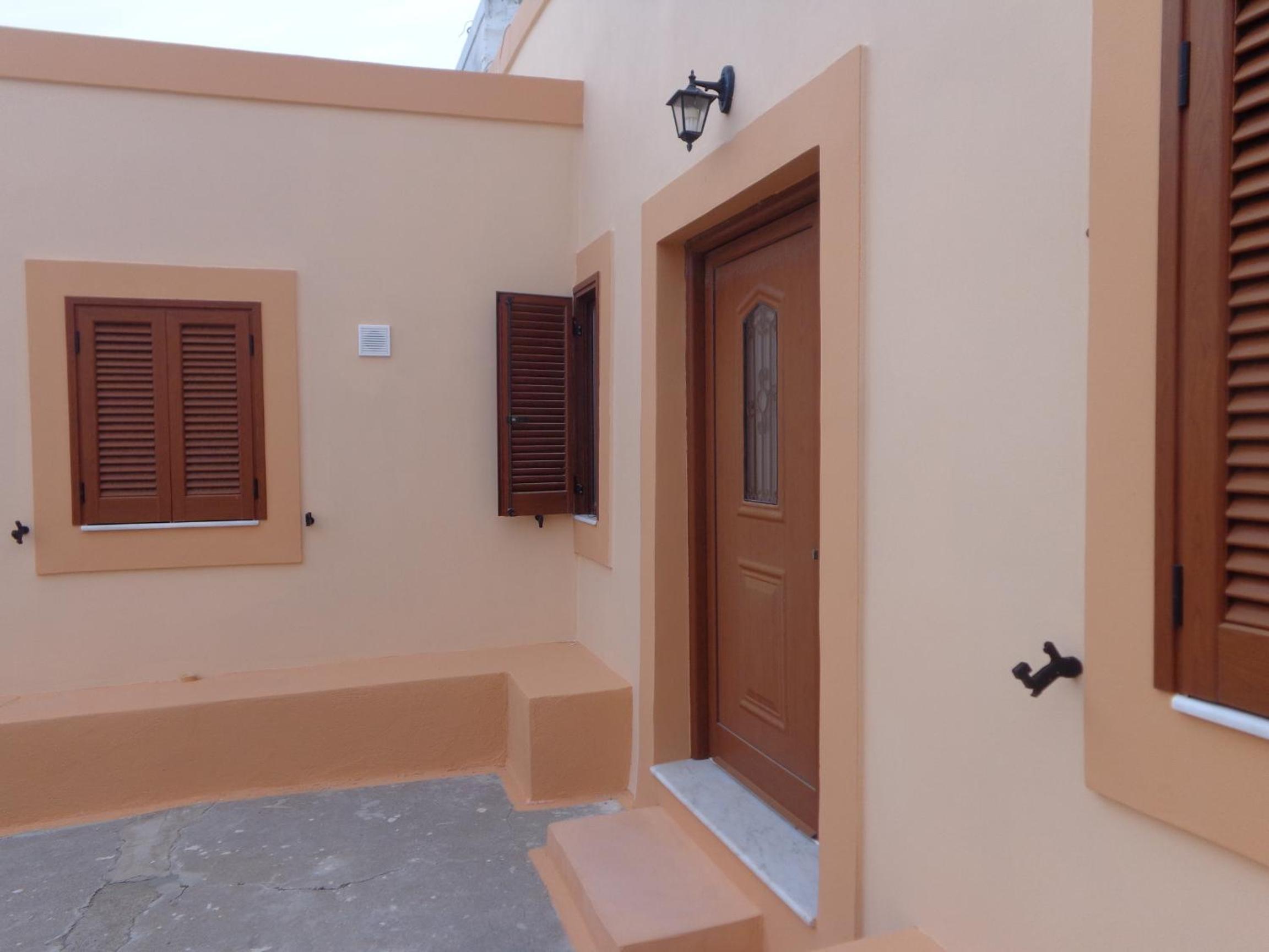 Casa Theoni