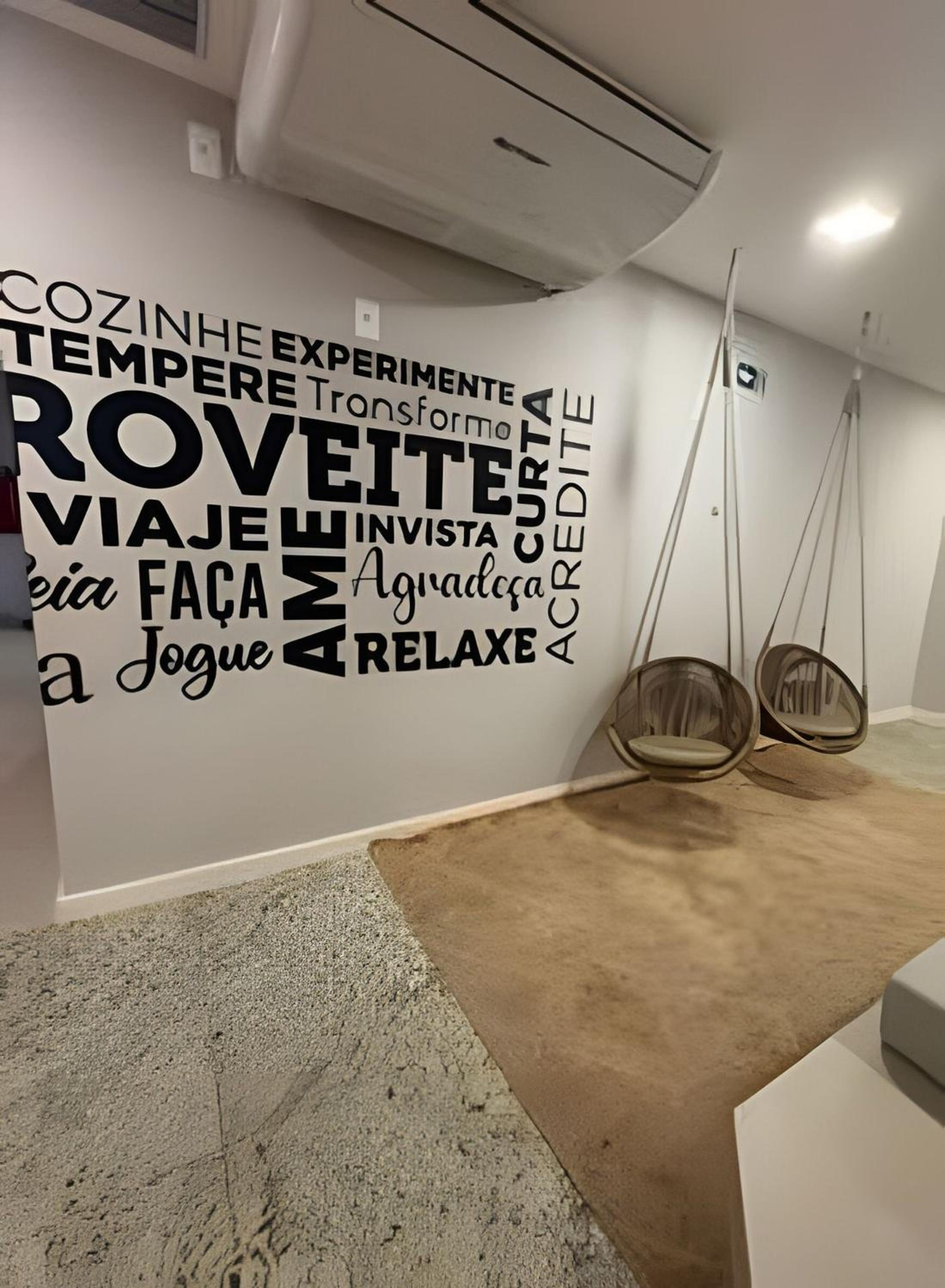 Studio c Piscina e Academia a 13 min de Copa.