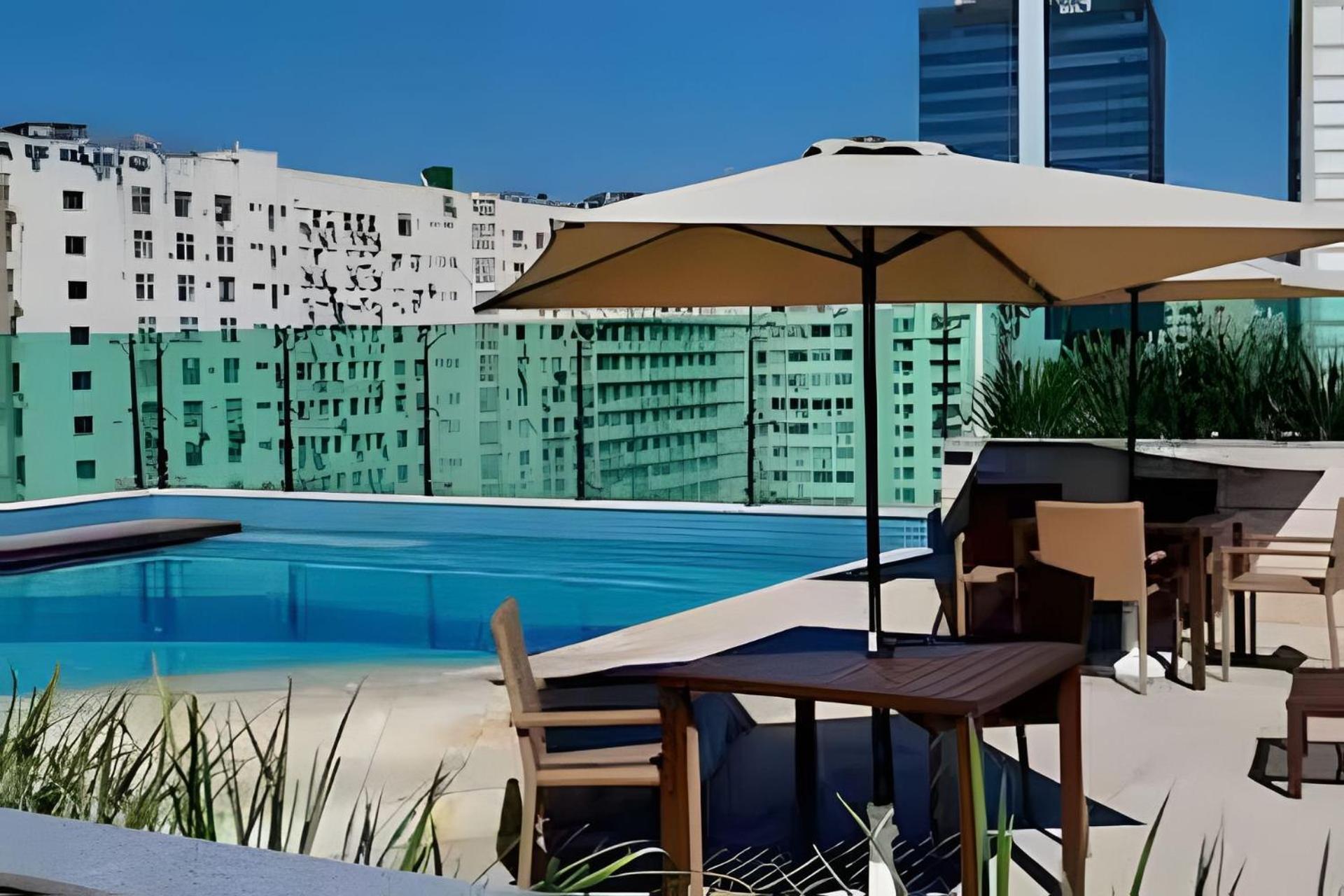 Studio c Piscina e Academia a 13 min de Copa.