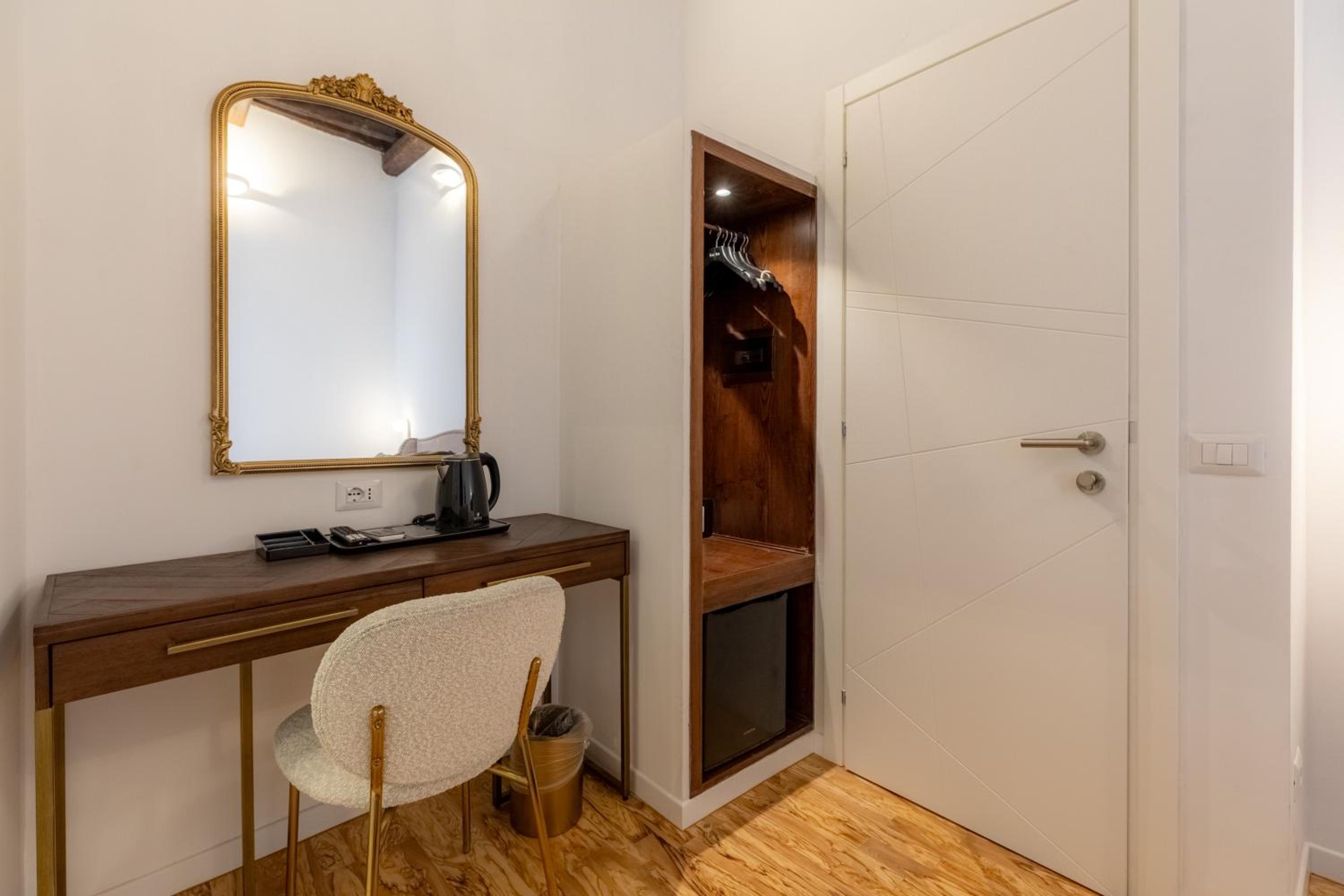 Amelie Suite Trevi