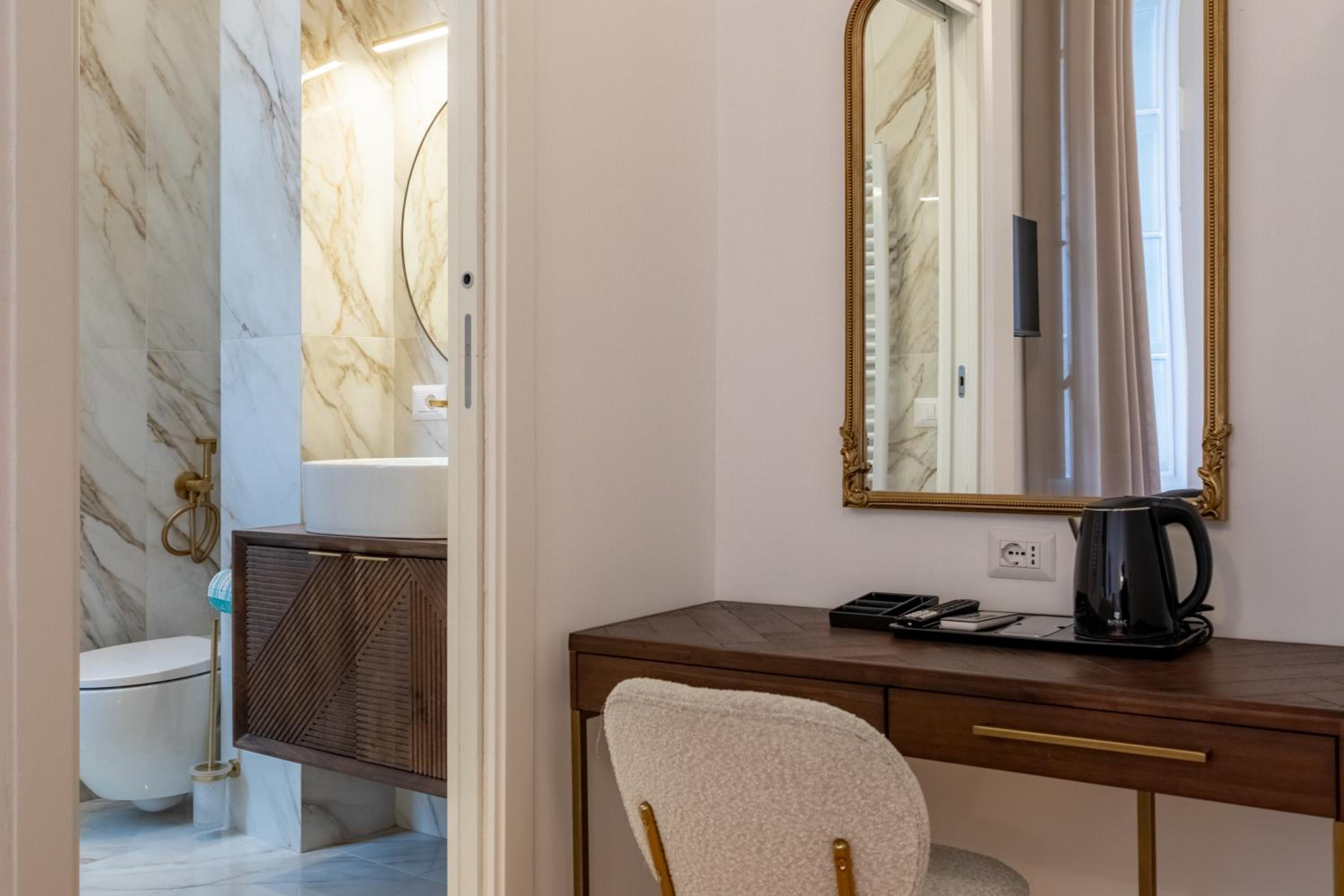 Amelie Suite Trevi