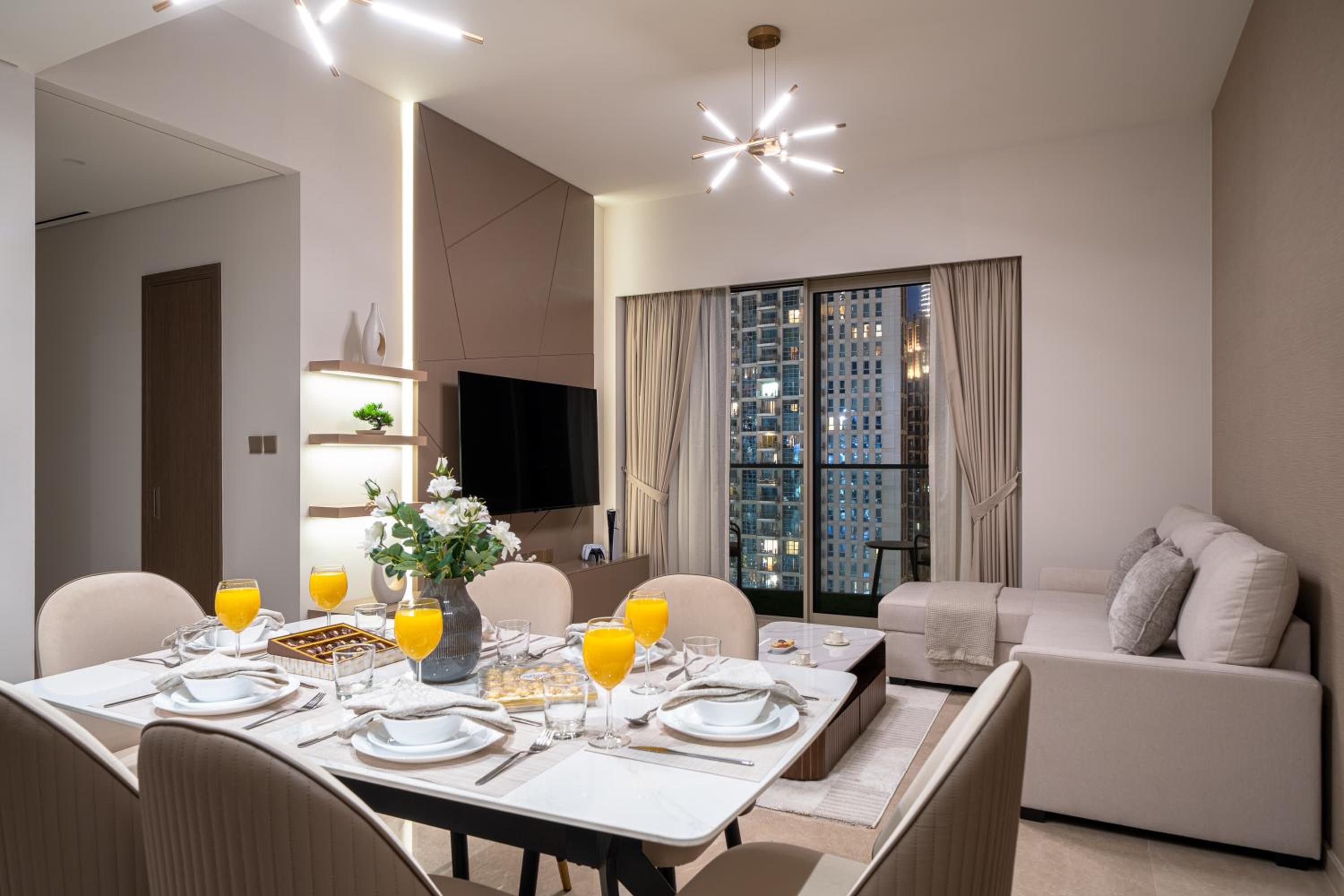 Luxe Living at Grande Signature - Burj Khalifa and Sea Views - Brand New