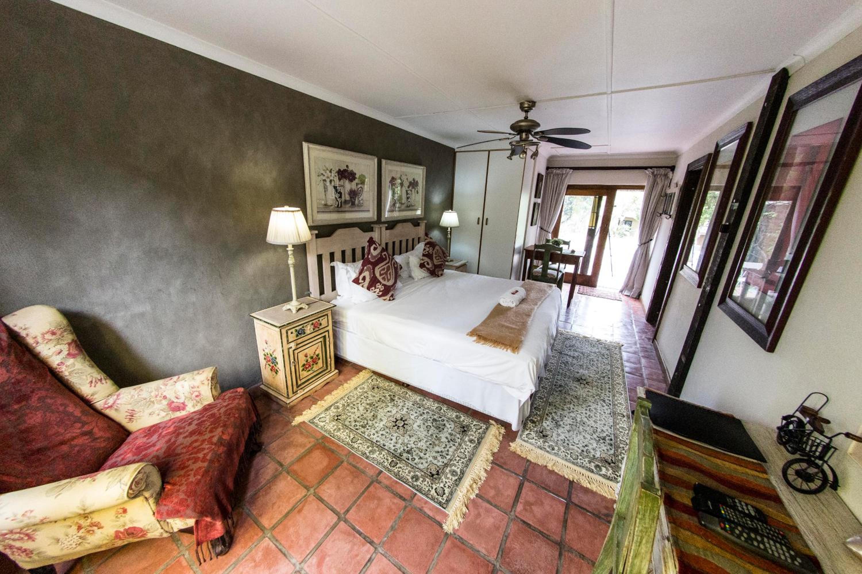 Fish Eagle Manor