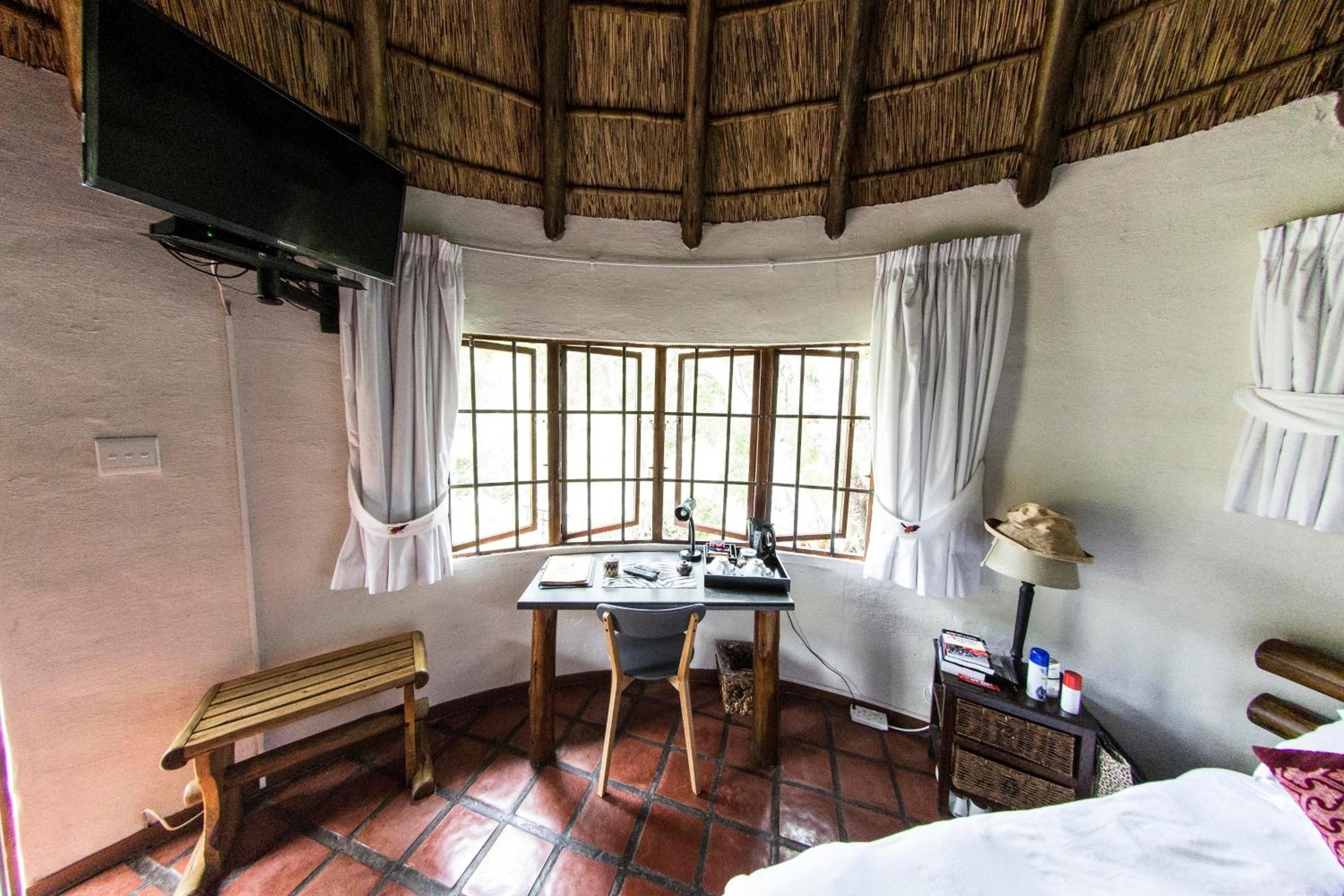 Fish Eagle Manor