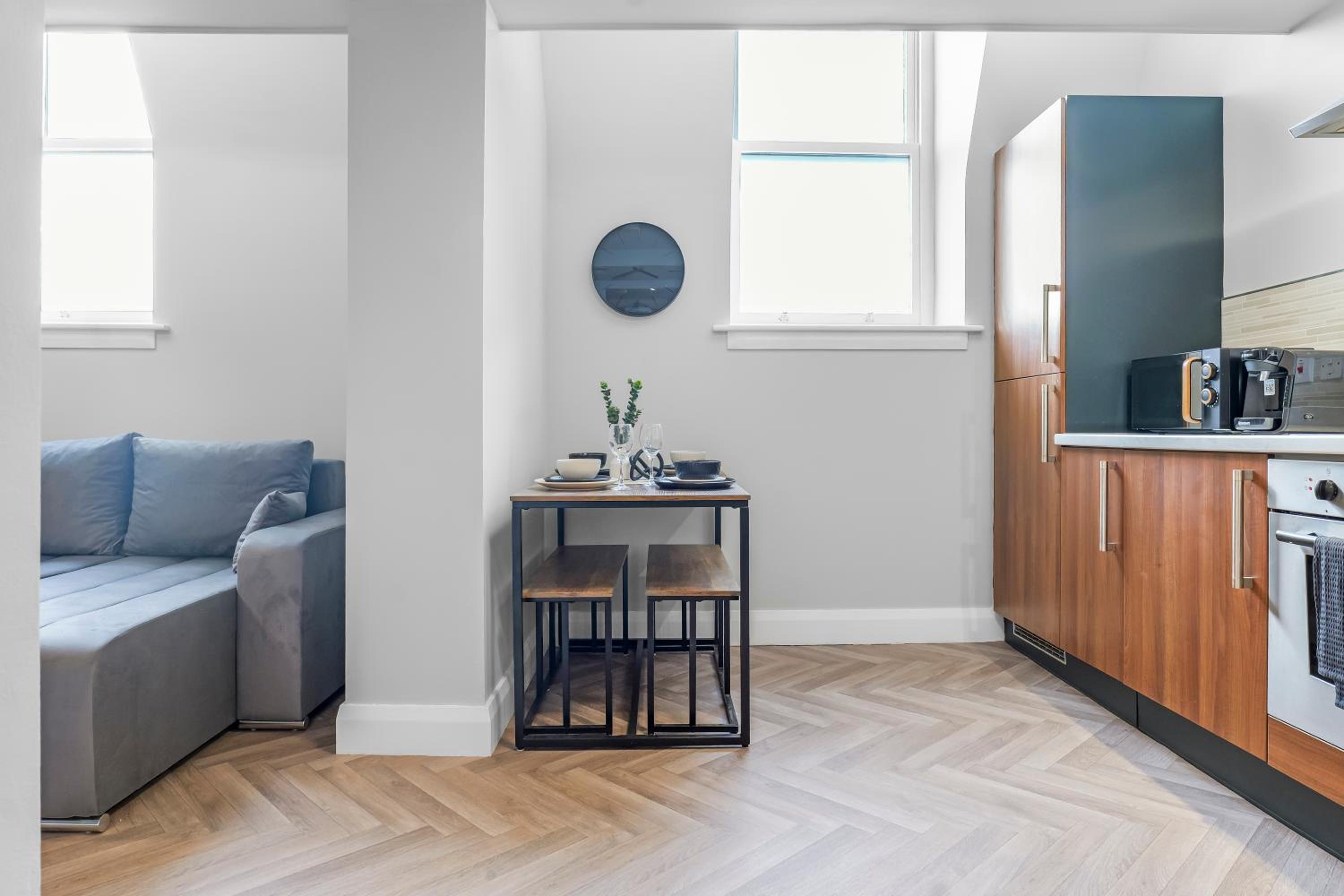 St George's Quarter Stay - Modern City Centre Duplex - Perfect for Business & Leisure - FREE PARKING - WiFi Included - Close to transport links
