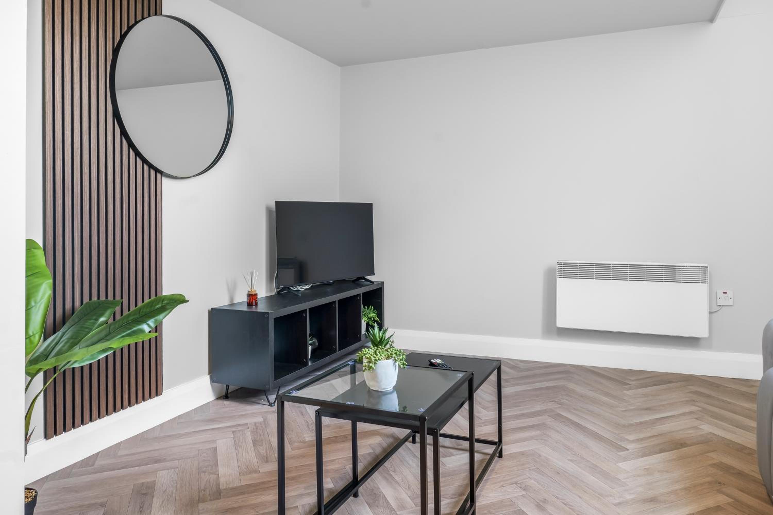 St George's Quarter Stay - Modern City Centre Duplex - Perfect for Business & Leisure - FREE PARKING - WiFi Included - Close to transport links