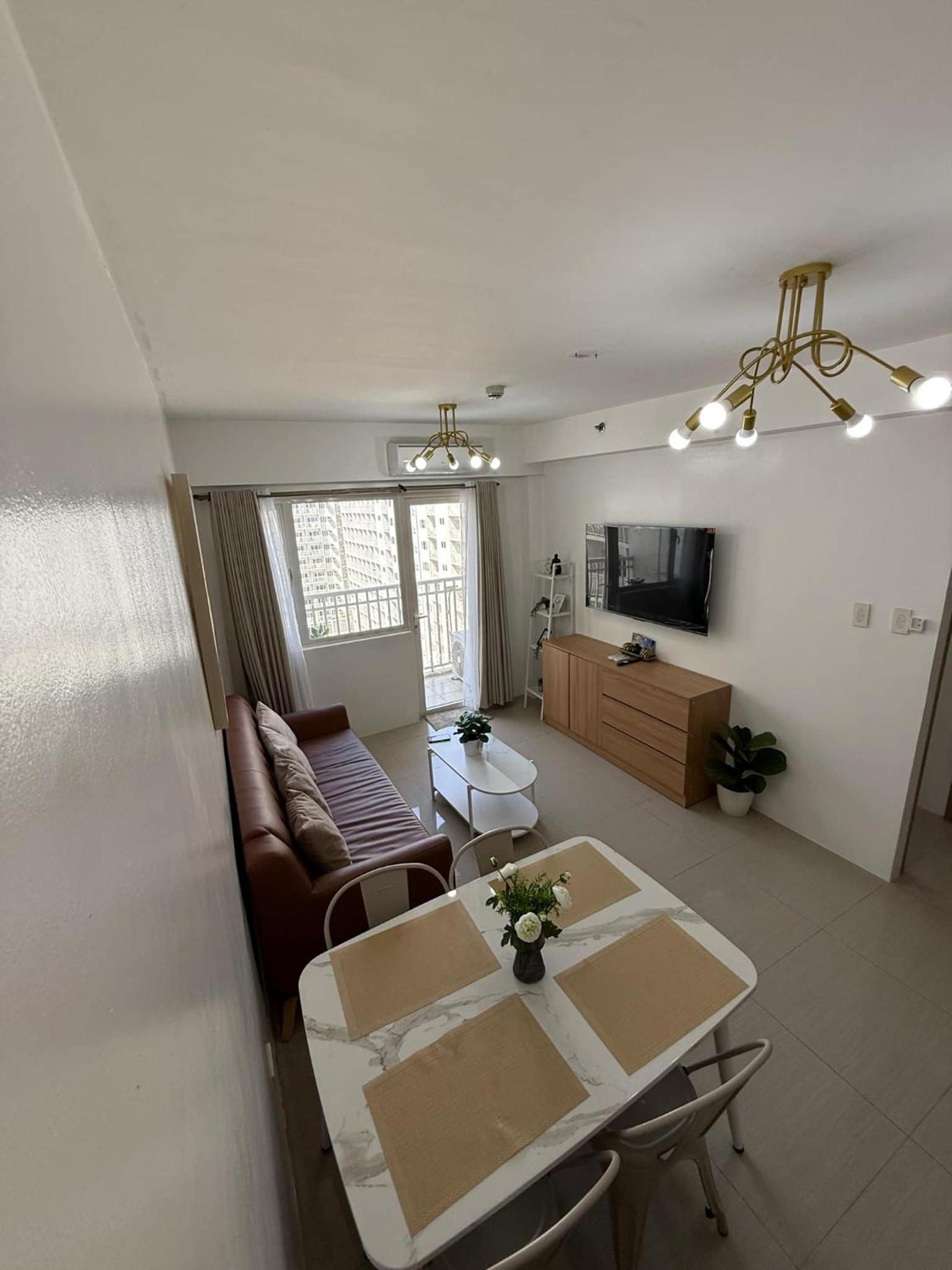 Spacious 2BR Suites at MOA