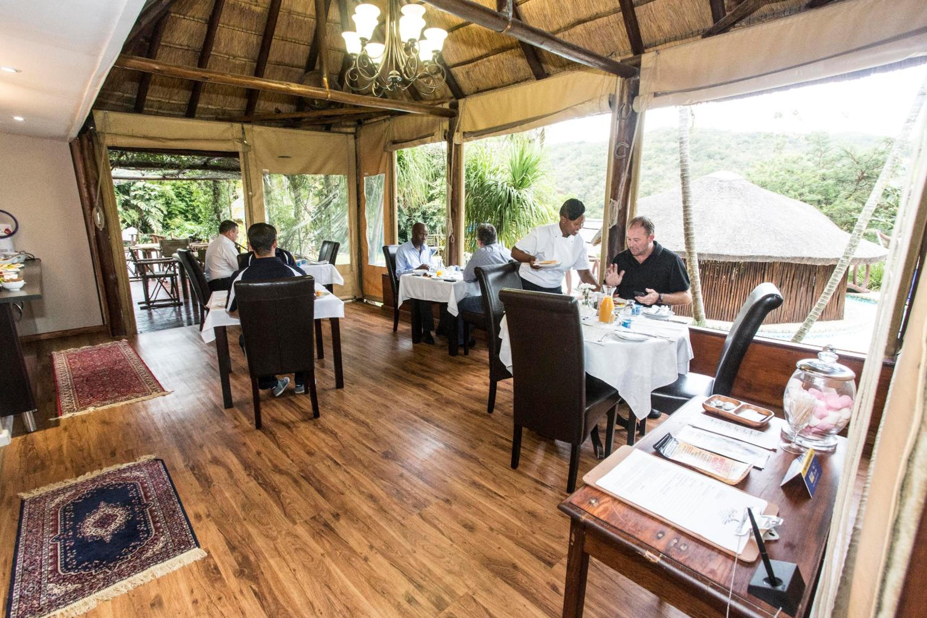 Fish Eagle Manor