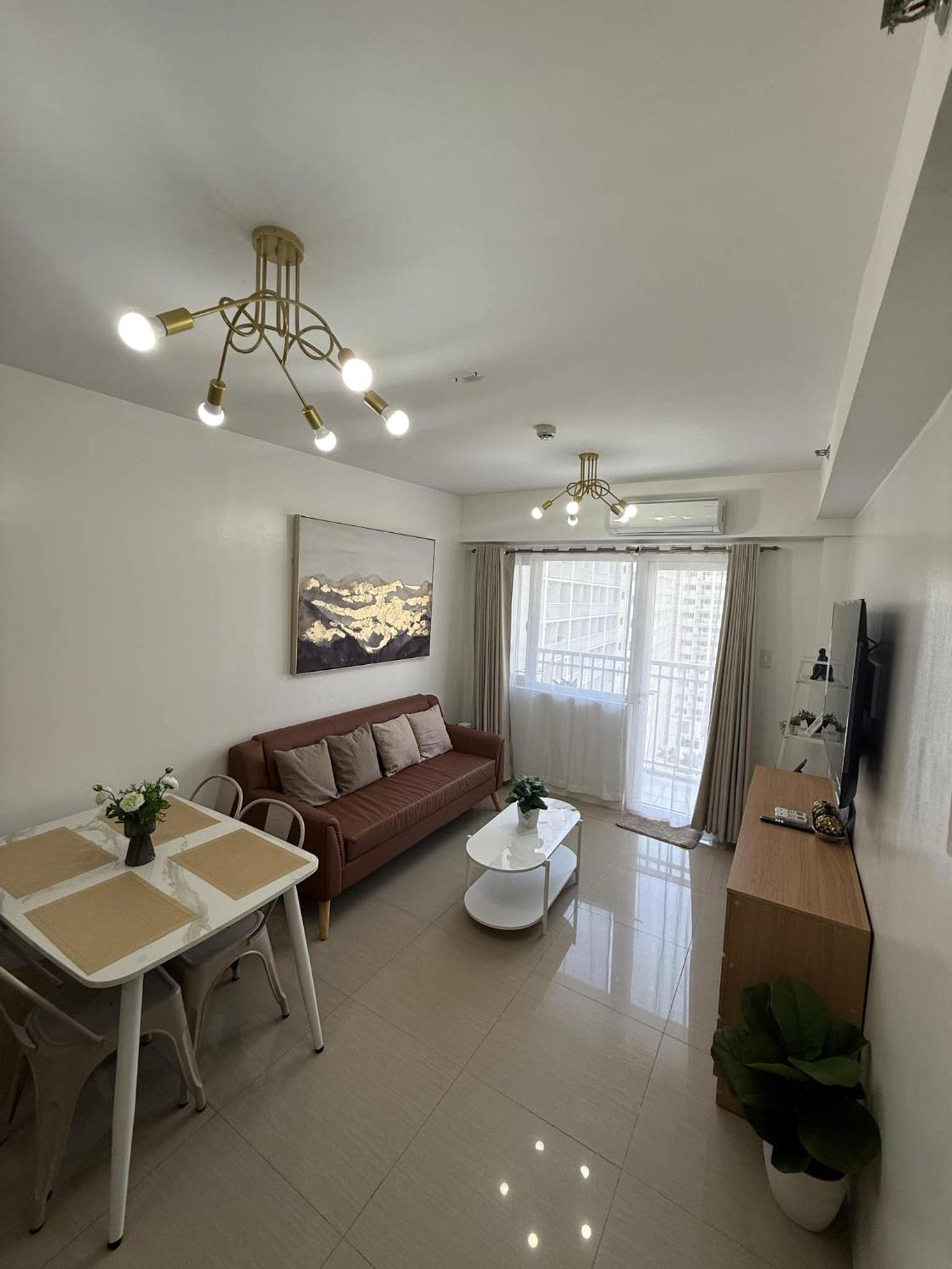 Spacious 2BR Suites at MOA
