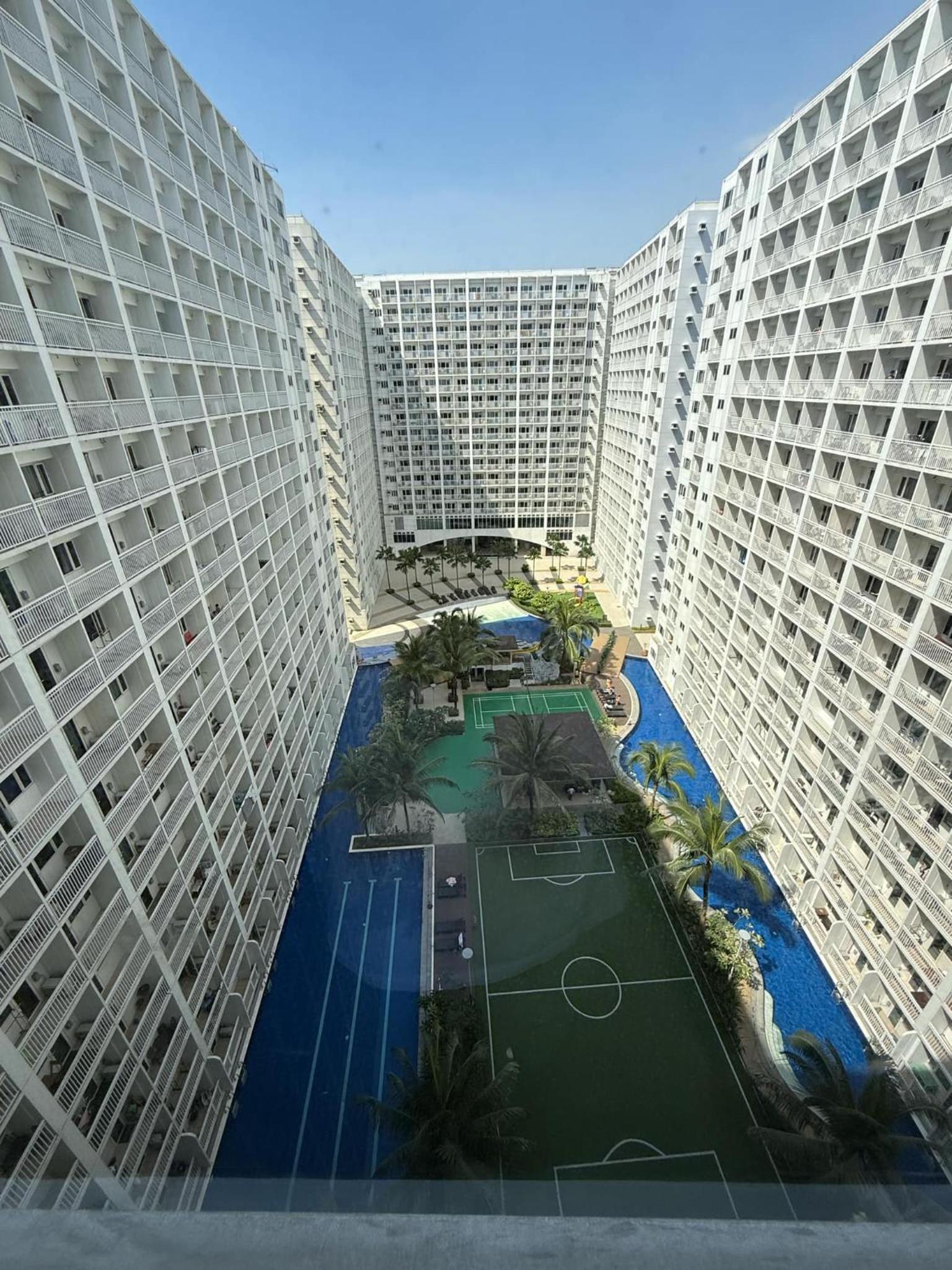 Spacious 2BR Suites at MOA