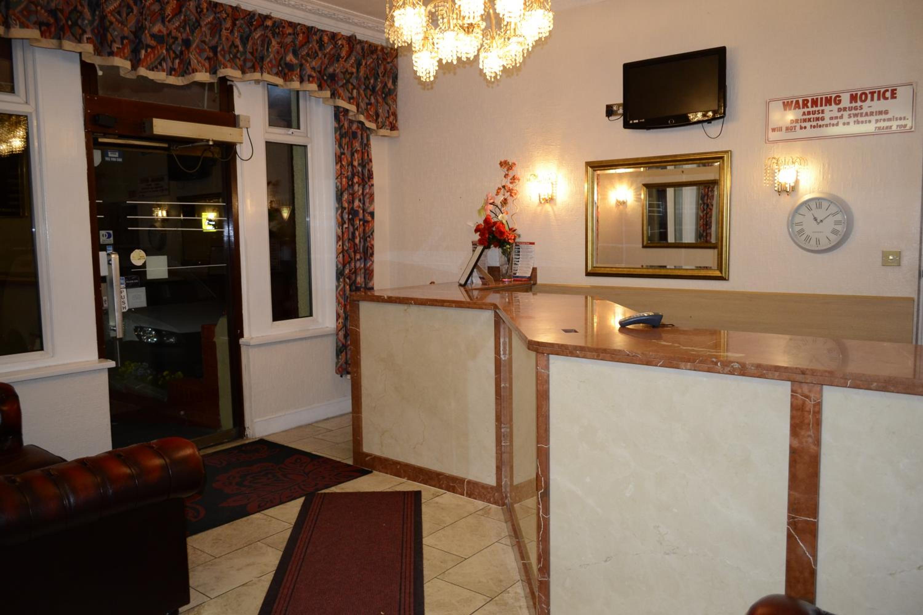 Ilford Vacations - Cranbrook Hotel - Property Image 6