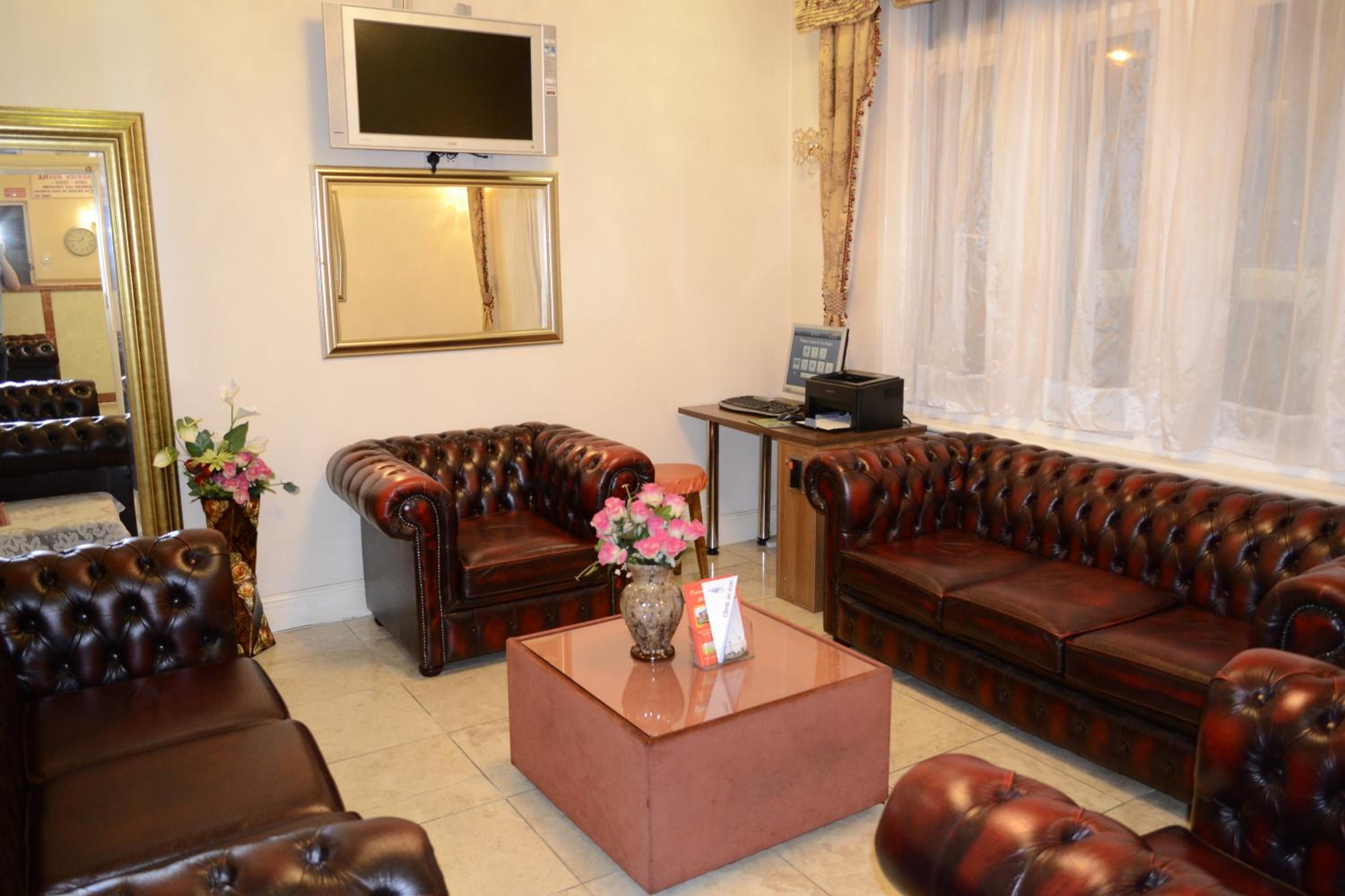 Ilford Vacations - Cranbrook Hotel - Property Image 10