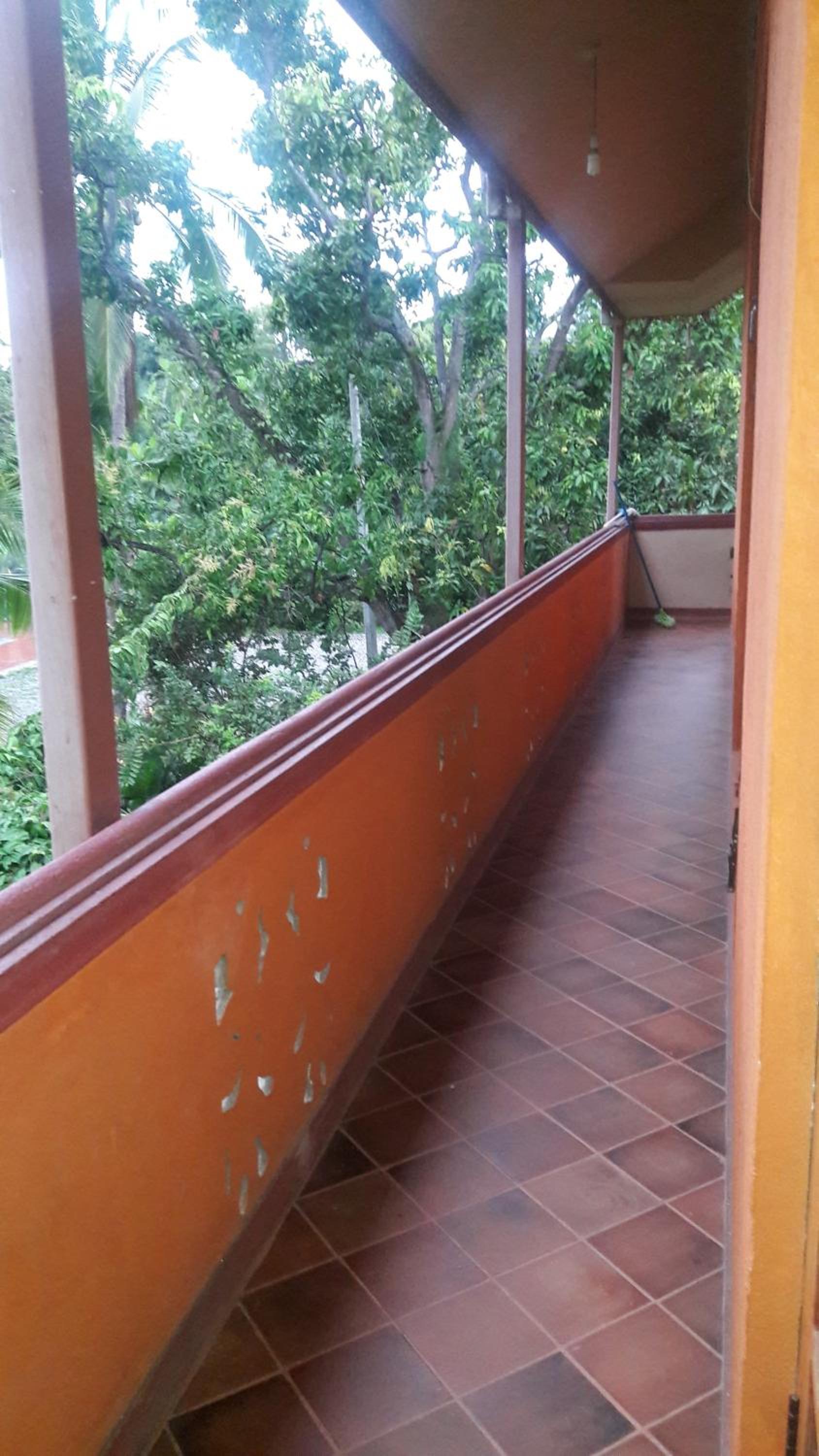 Anura Guest Inn