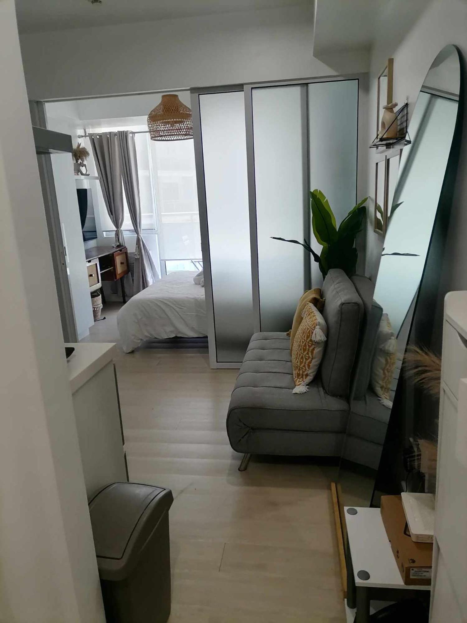 Luxury 1Bedroom Condo Unit Near Manila Airport - Azure Resort Residences