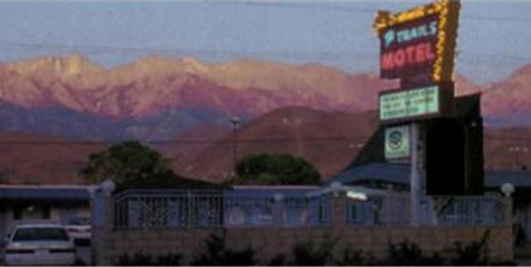 Trails Motel