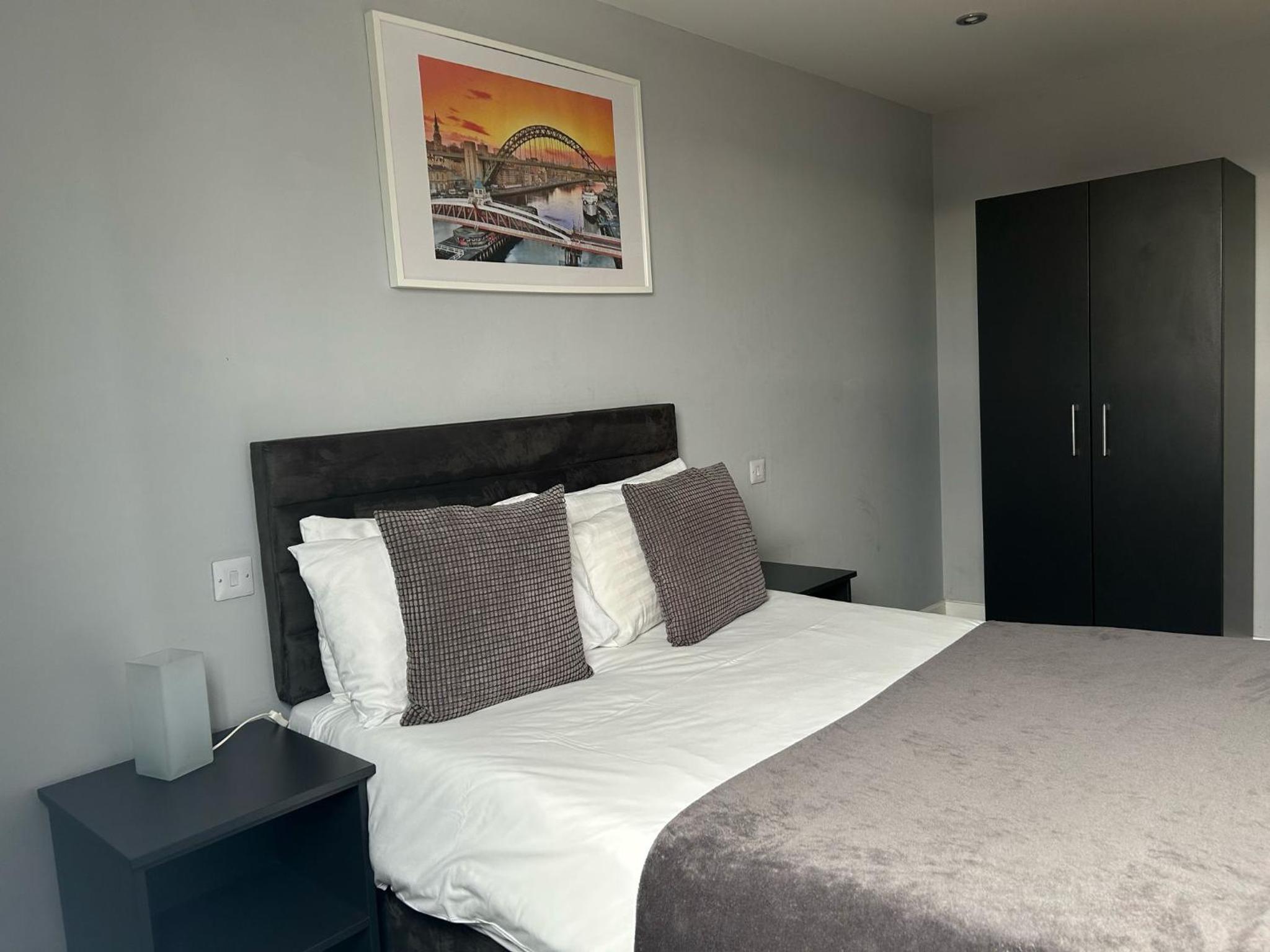 Central City Centre Quayside Apartments with Parking, Newcastle-Upon-Tyne
