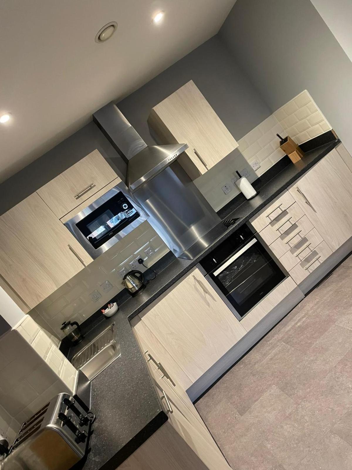 Central City Centre Quayside Apartments with Parking, Newcastle-Upon-Tyne