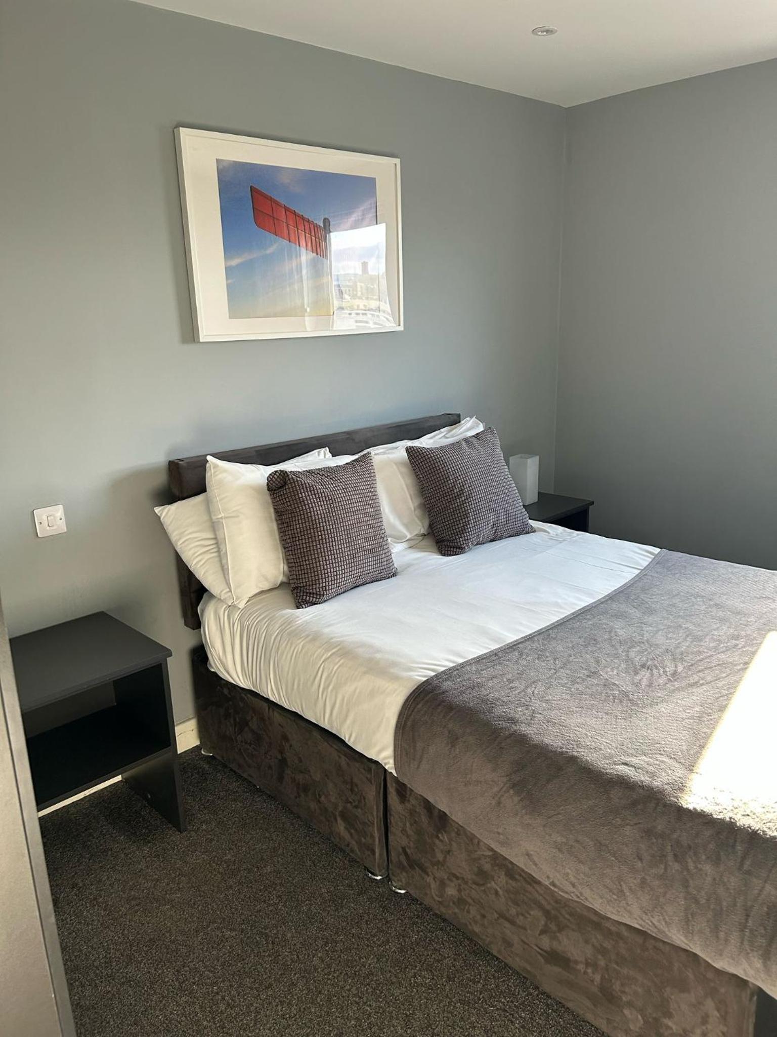 Central City Centre Quayside Apartments with Parking, Newcastle-Upon-Tyne