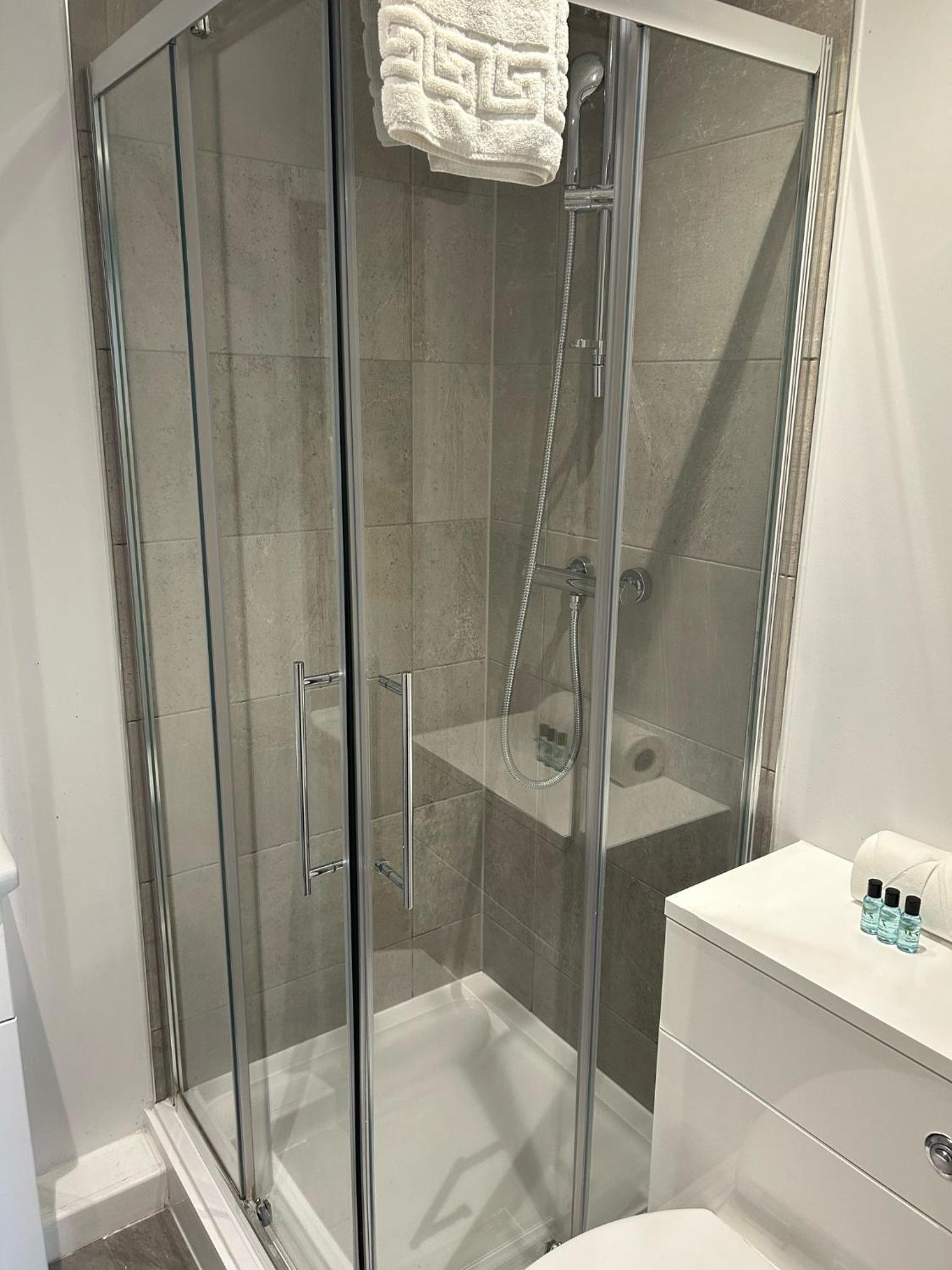 Central City Centre Quayside Apartments with Parking, Newcastle-Upon-Tyne