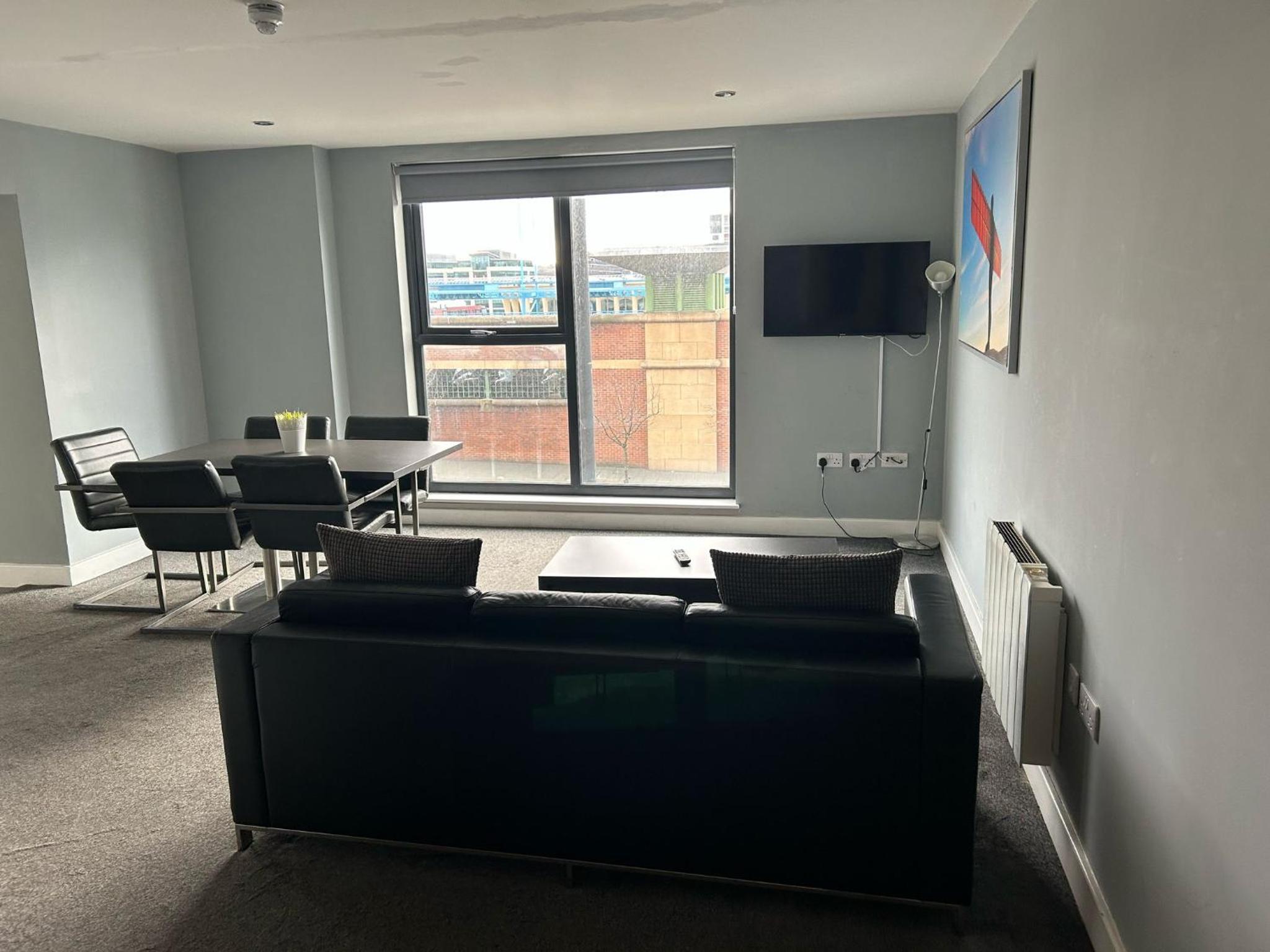 Central City Centre Quayside Apartments with Parking, Newcastle-Upon-Tyne