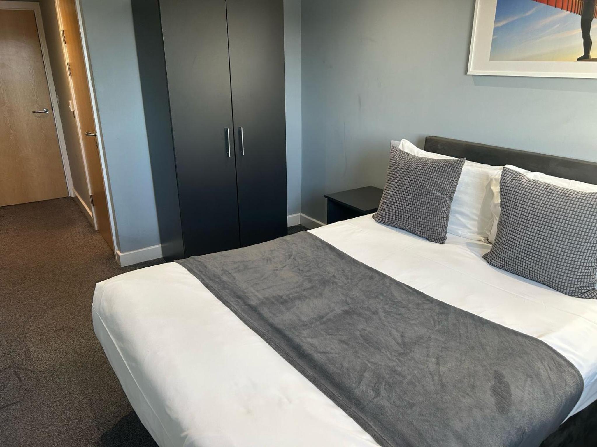 Central City Centre Quayside Apartments with Parking, Newcastle-Upon-Tyne