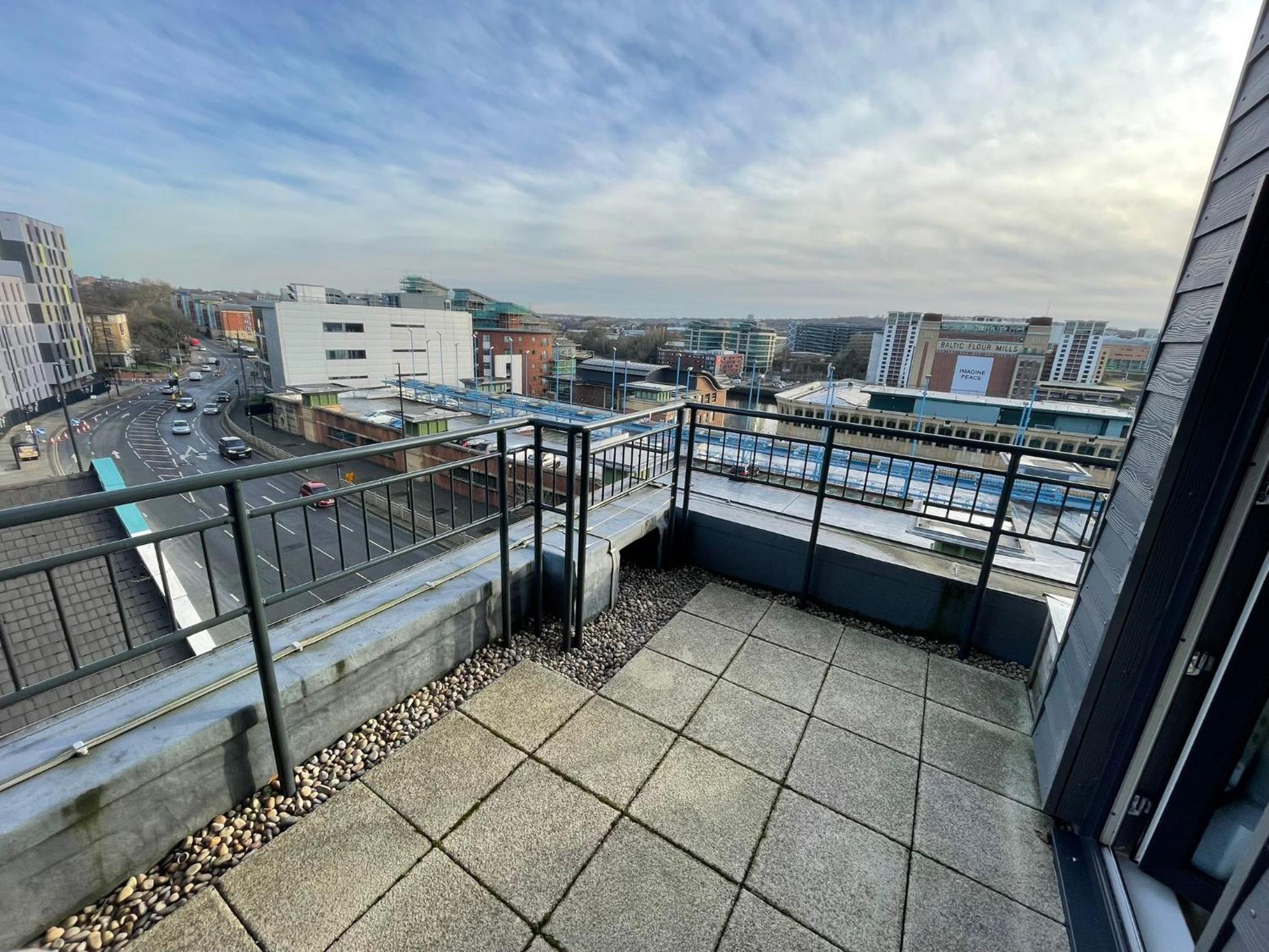 Central City Centre Quayside Apartments with Parking, Newcastle-Upon-Tyne