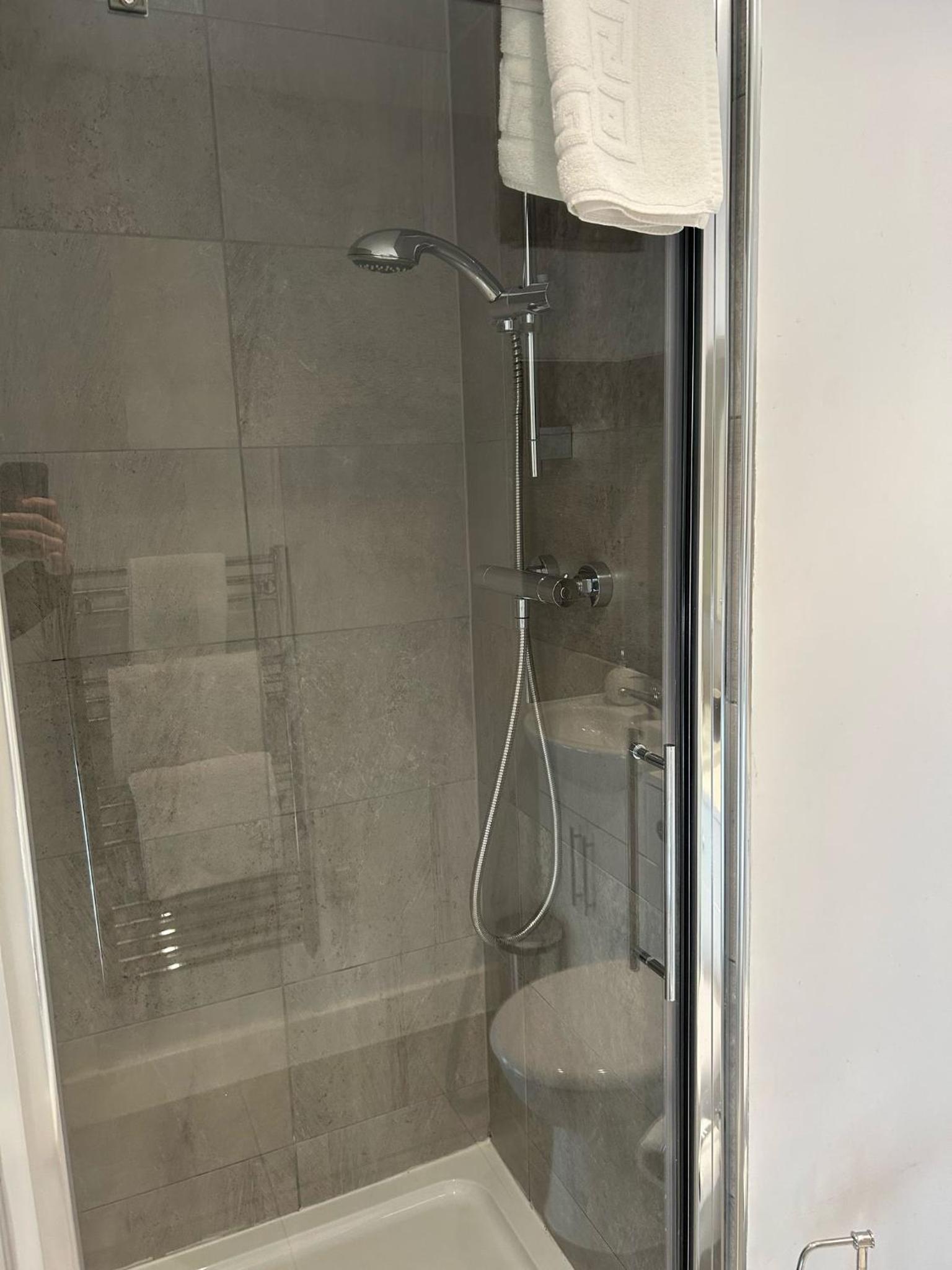 Central City Centre Quayside Apartments with Parking, Newcastle-Upon-Tyne