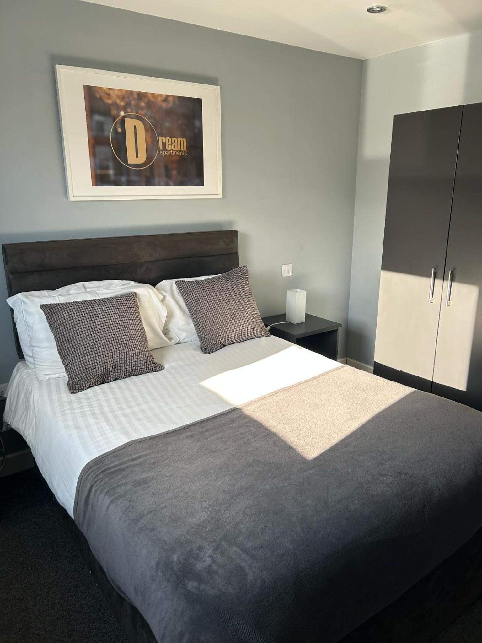 Central City Centre Quayside Apartments with Parking, Newcastle-Upon-Tyne