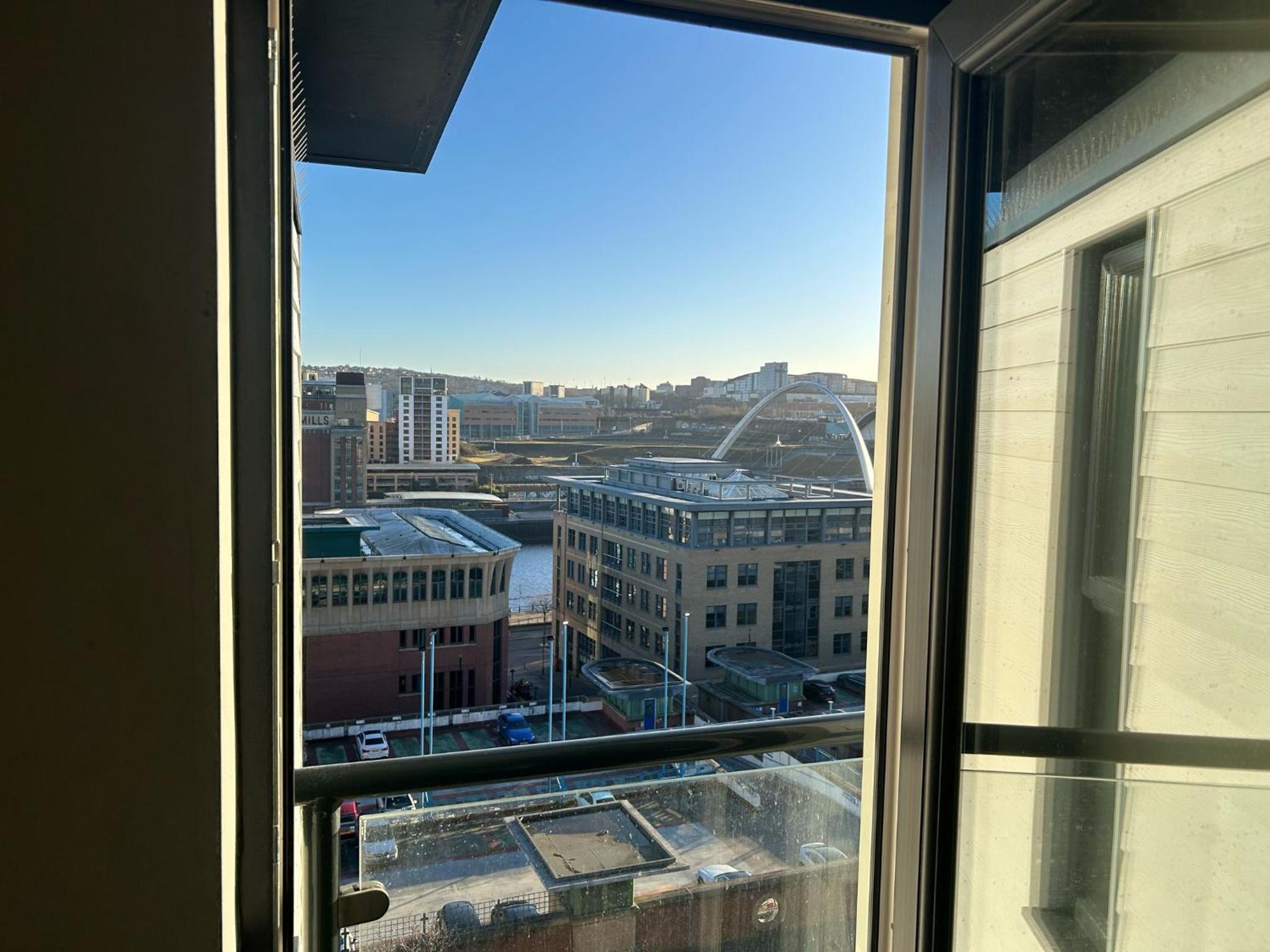 Central City Centre Quayside Apartments with Parking, Newcastle-Upon-Tyne