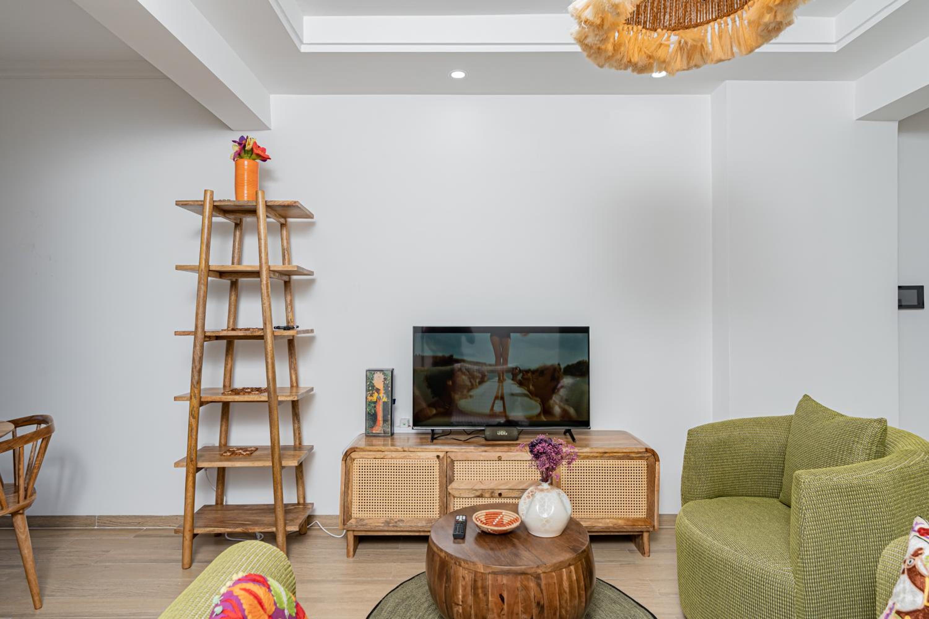 Marina Bay One & Two Bedroom, 270 Cafe, Rooftop Swimming pool, gym, workspace ,Wonderiss Properties Westlands Living