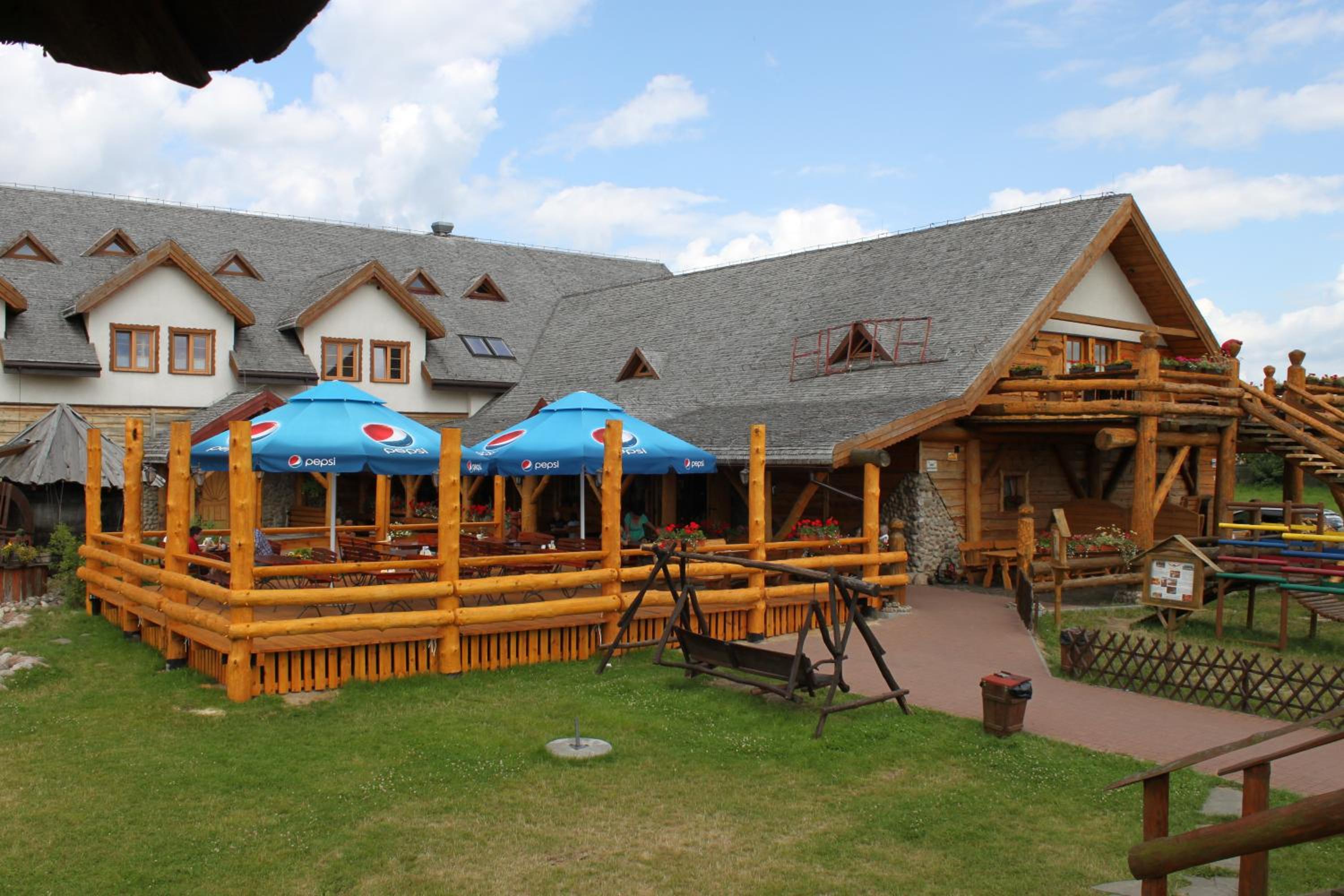 Zajazd Mihałufka view 2