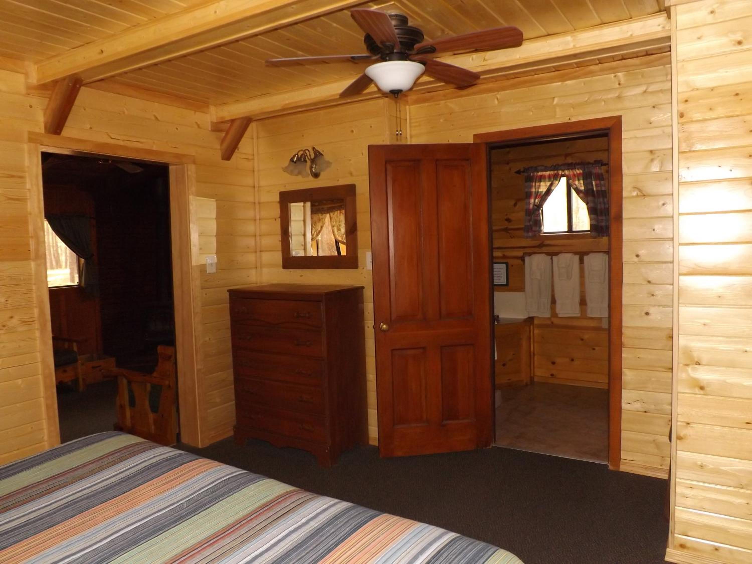 Arizona Mountain Inn & Cabins