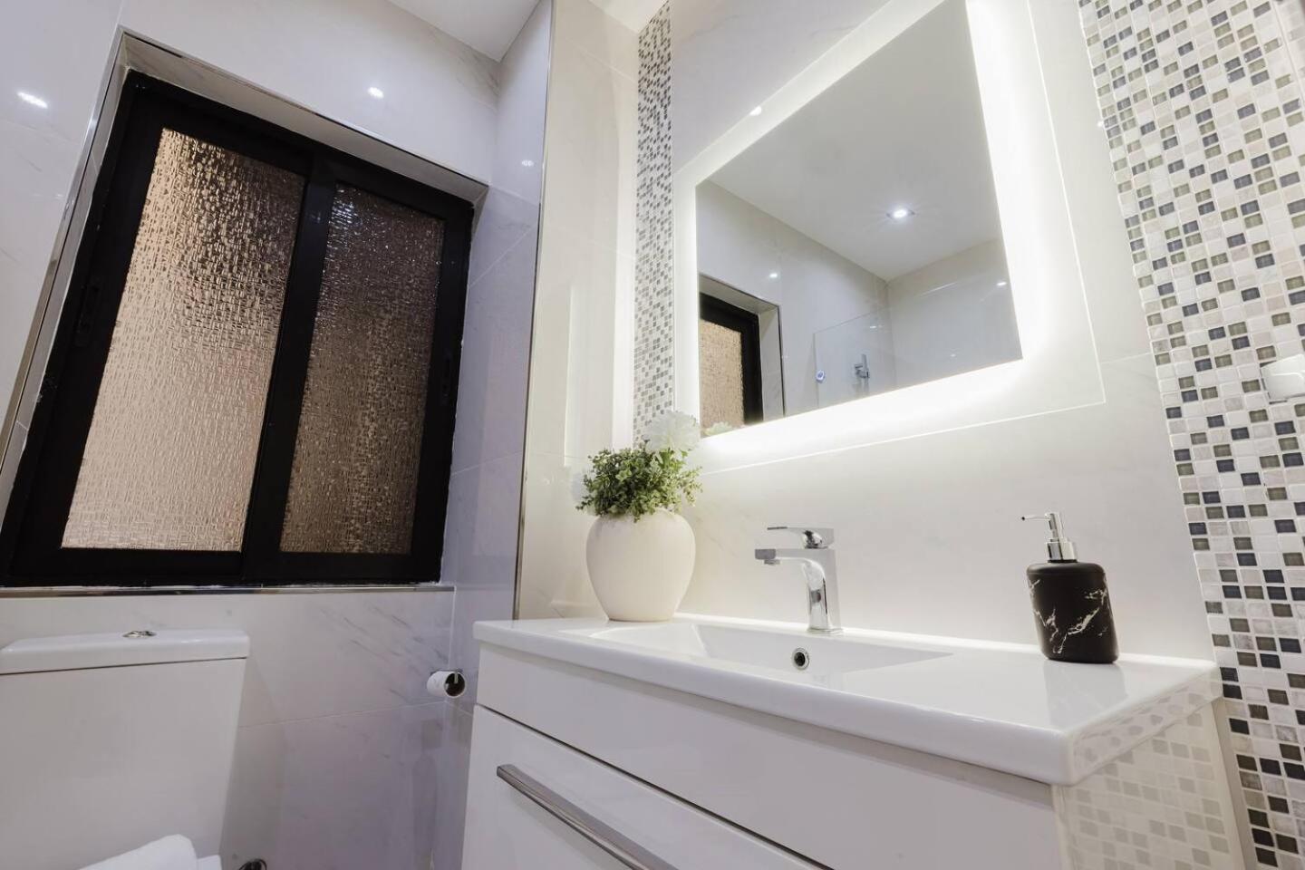 Beachfront Flat with Sea Views by Homely Malta!