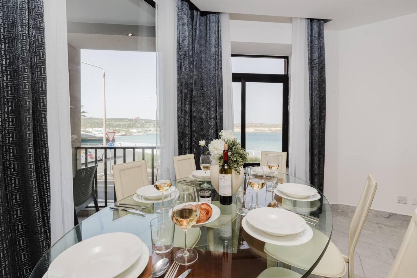 Beachfront Flat with Sea Views by Homely Malta!